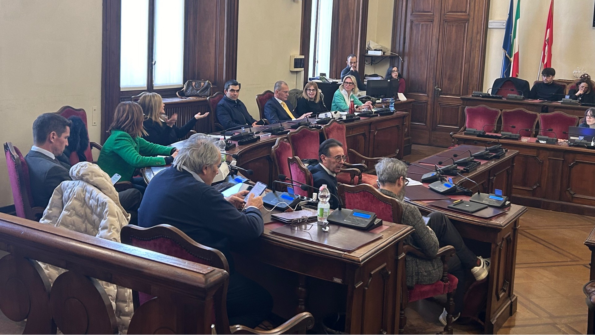 Case popolari, addio al “quoziente Piacenza”. In consiglio il centrodestra insorge