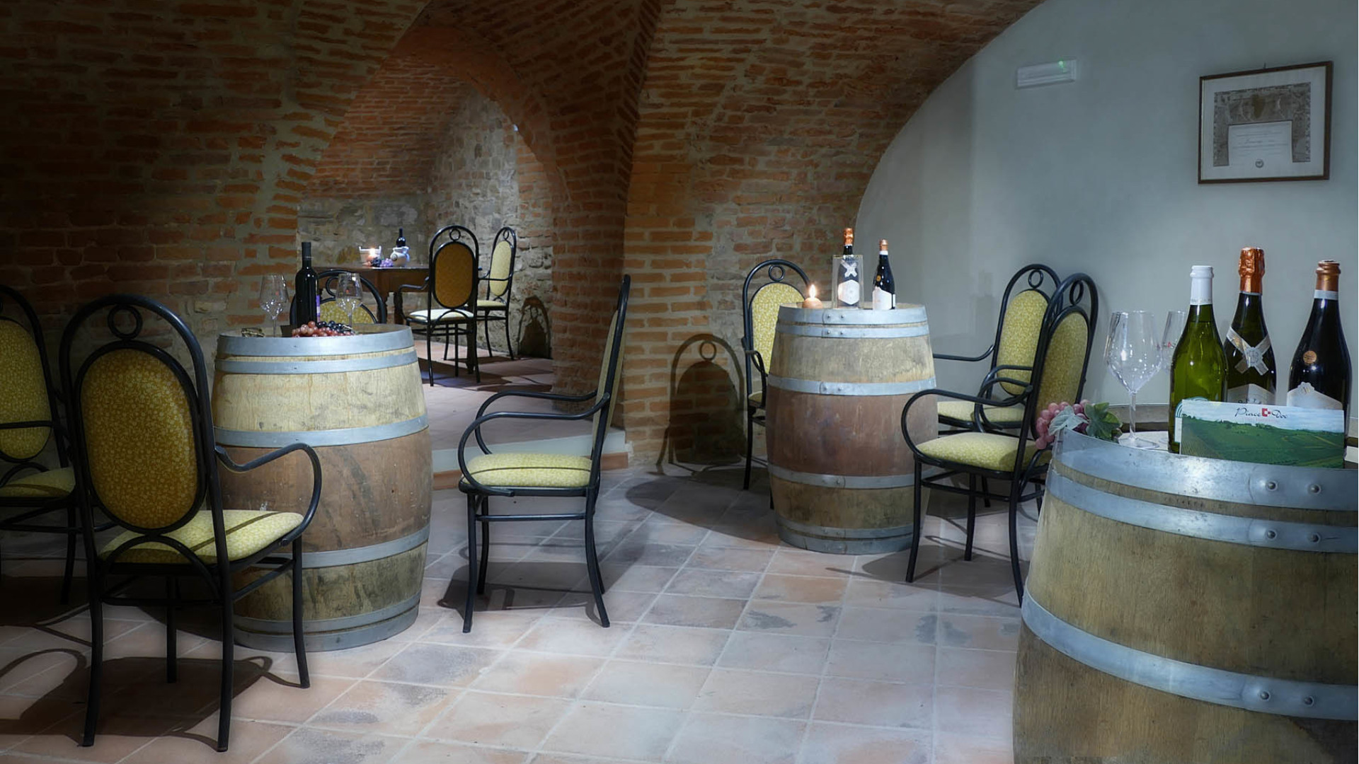 Ziano, enoteca a singhiozzo. Il Comune cerca un nuovo gestore