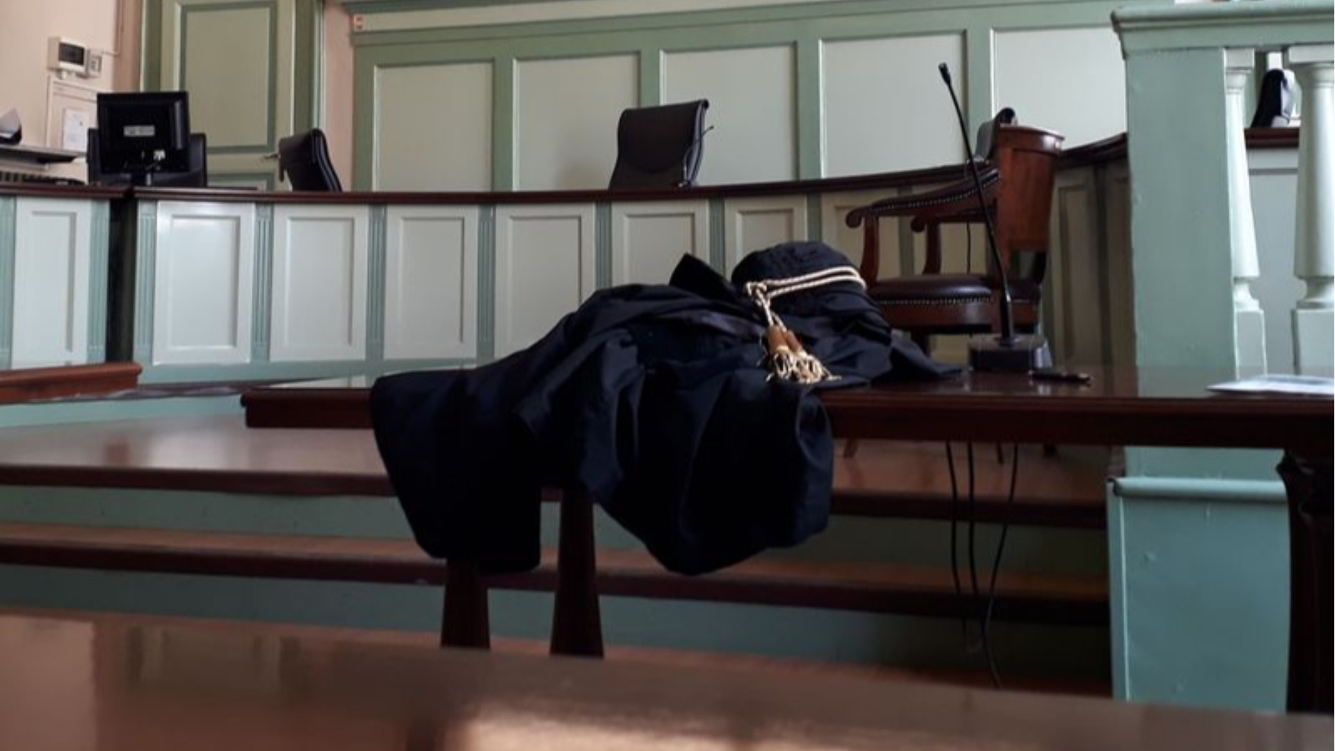 Aggressione agli agenti: convalidato l'arresto, nigeriano in libertà