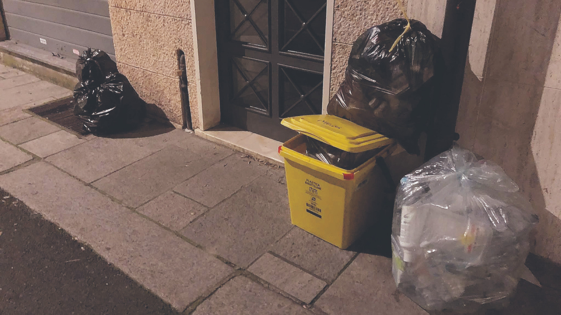 Continua a far discutere la nuova raccolta differenziata a tariffazione puntuale - FOTO PARABOSCHI