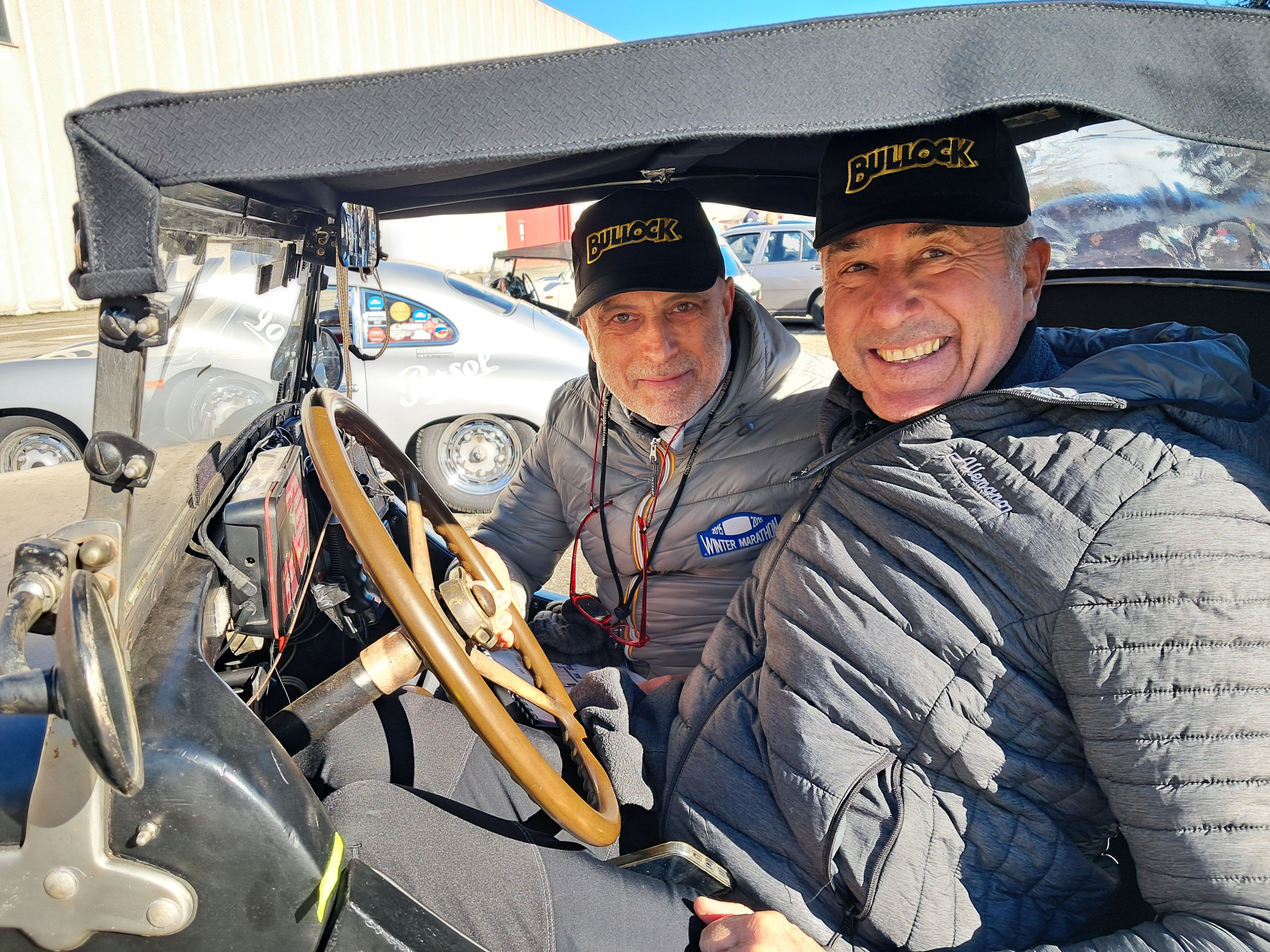 Gianmario Fontanella in primo piano e Giovanni Scarabelli