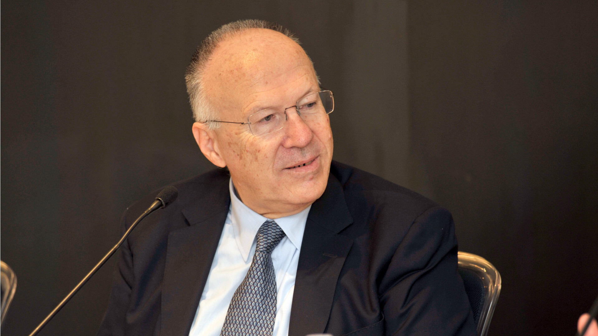 Magnaschi "benemerito", ma polemiche sul metodo