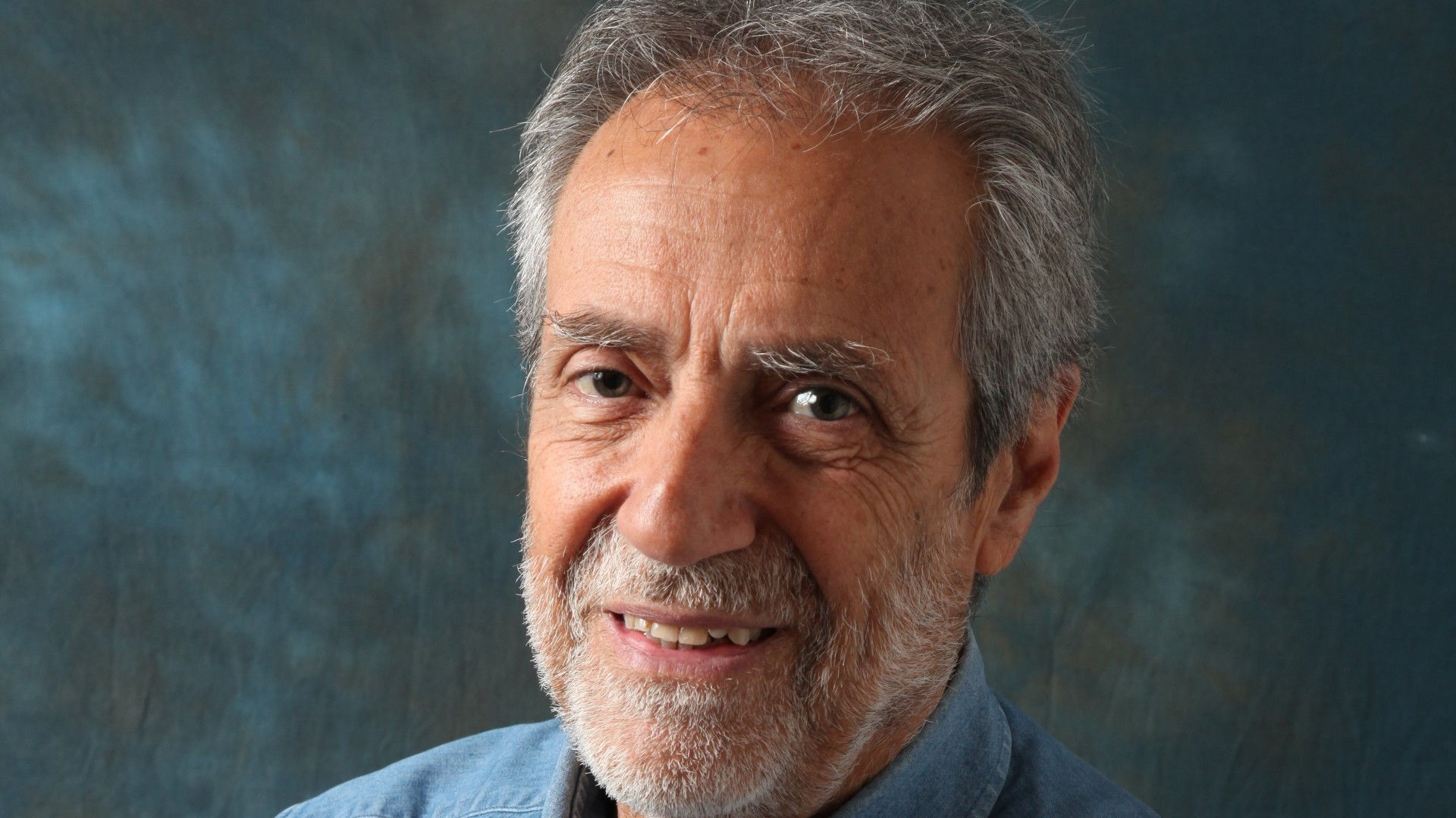 Marzio Cimmino: «Nel mio romanzo l'esistenza come un mosaico di cose belle che risplendono anche nell'avvicinarsi al suo epilogo»