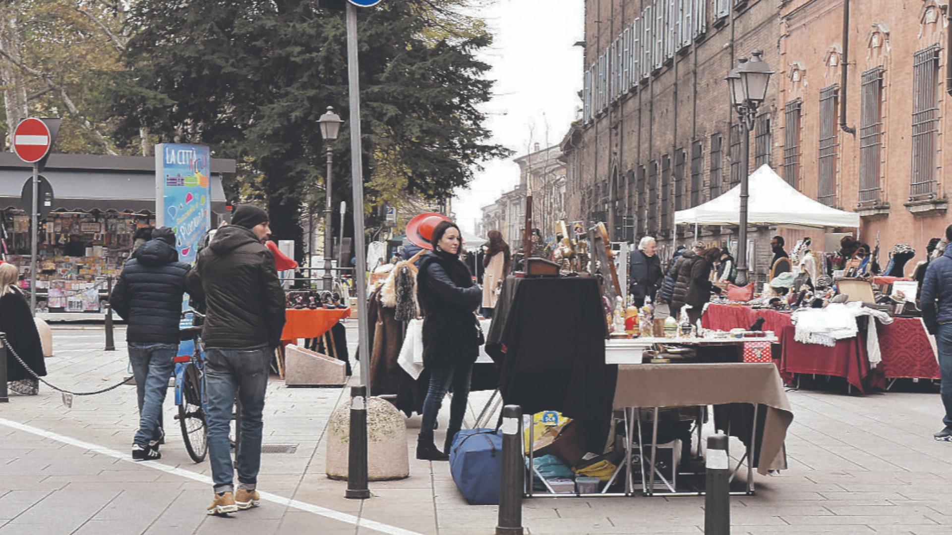 Bancarelle e non solo, domenica in via Roma torna lo Street Market