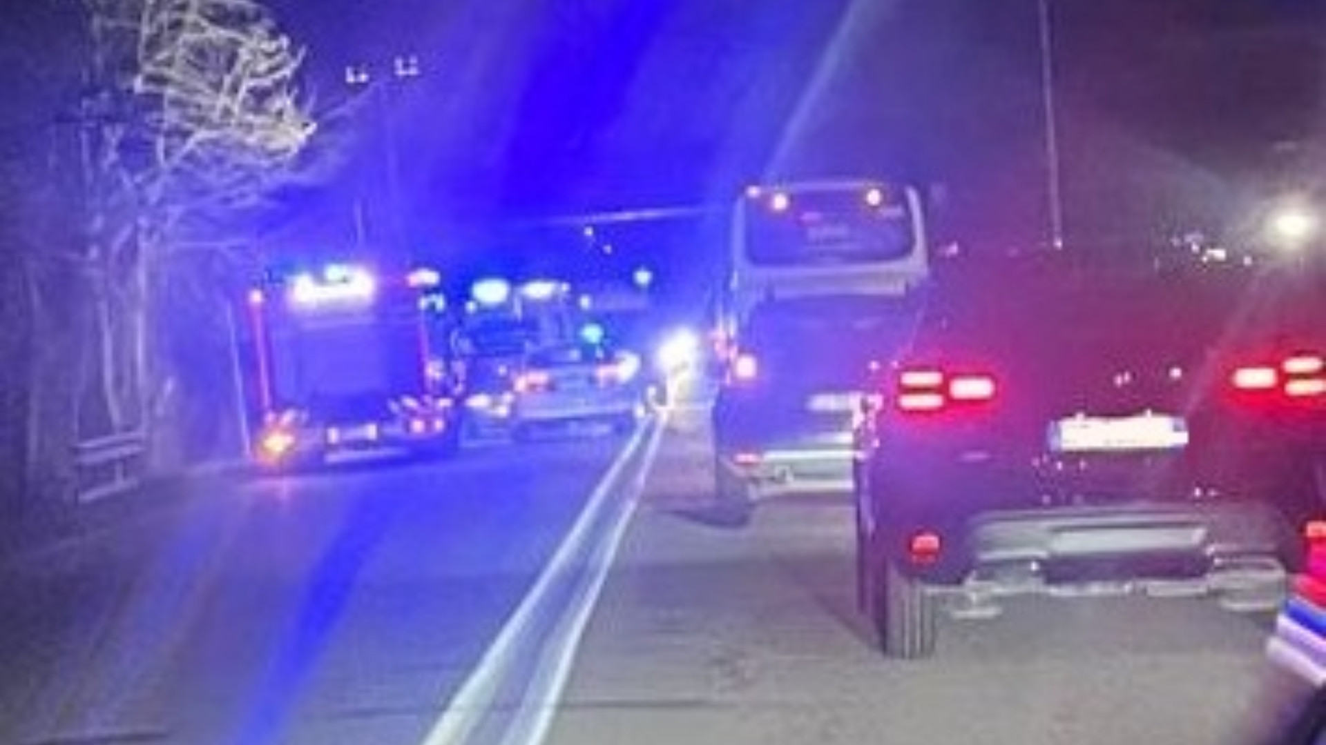 Scontro tra auto e furgone sulla Caorsana, traffico in tilt