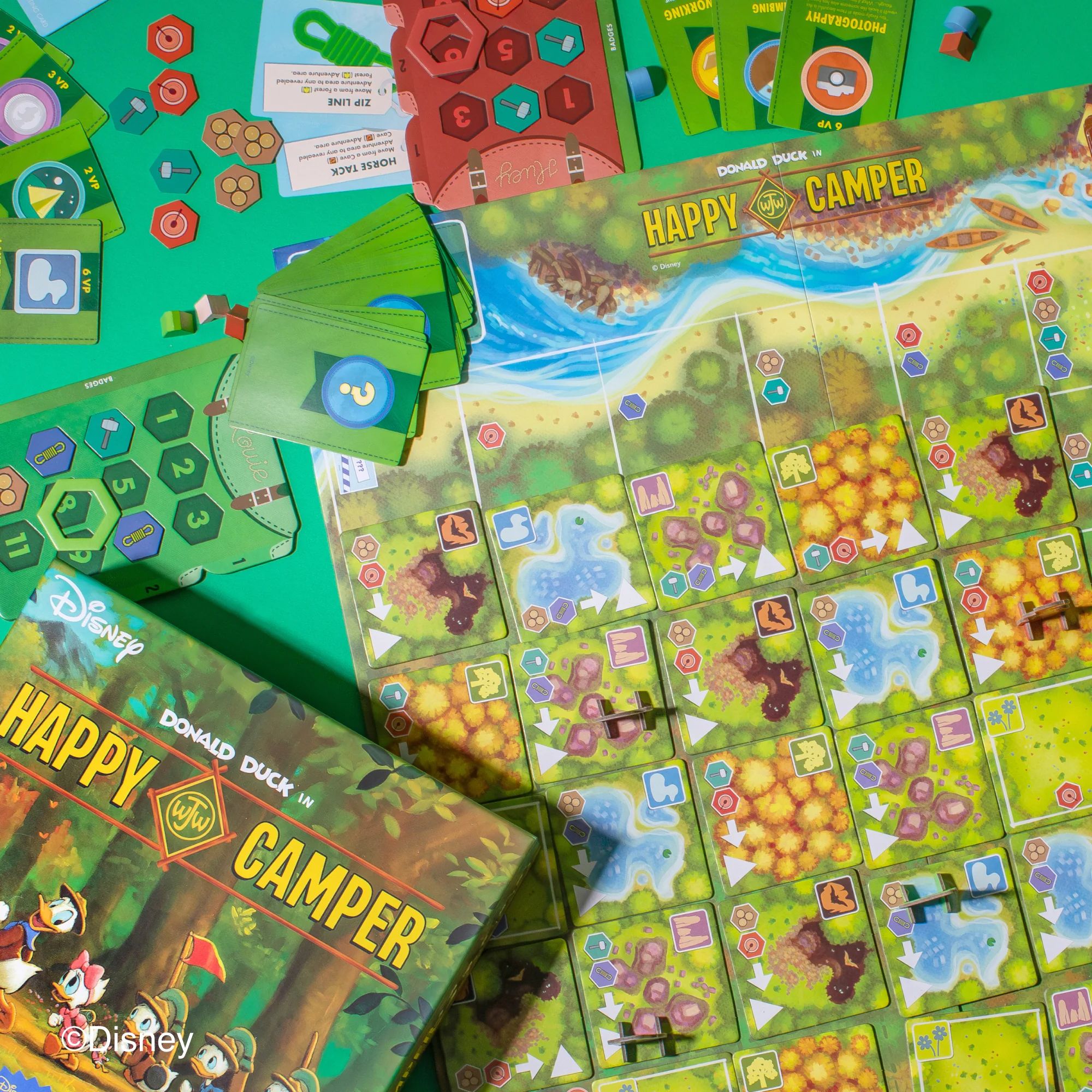 Paperino è un personaggio condiviso da tutti i giocatori, che invece dovranno scegliere una delle Giovani Marmotte