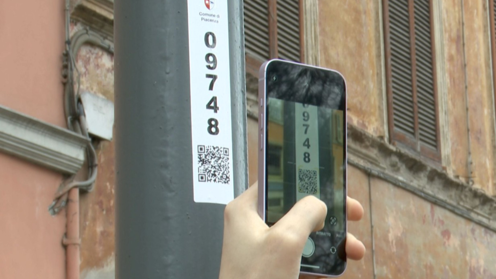 Lampioni guasti, segnalazioni con il Qr code ma indirizzi sbagliati