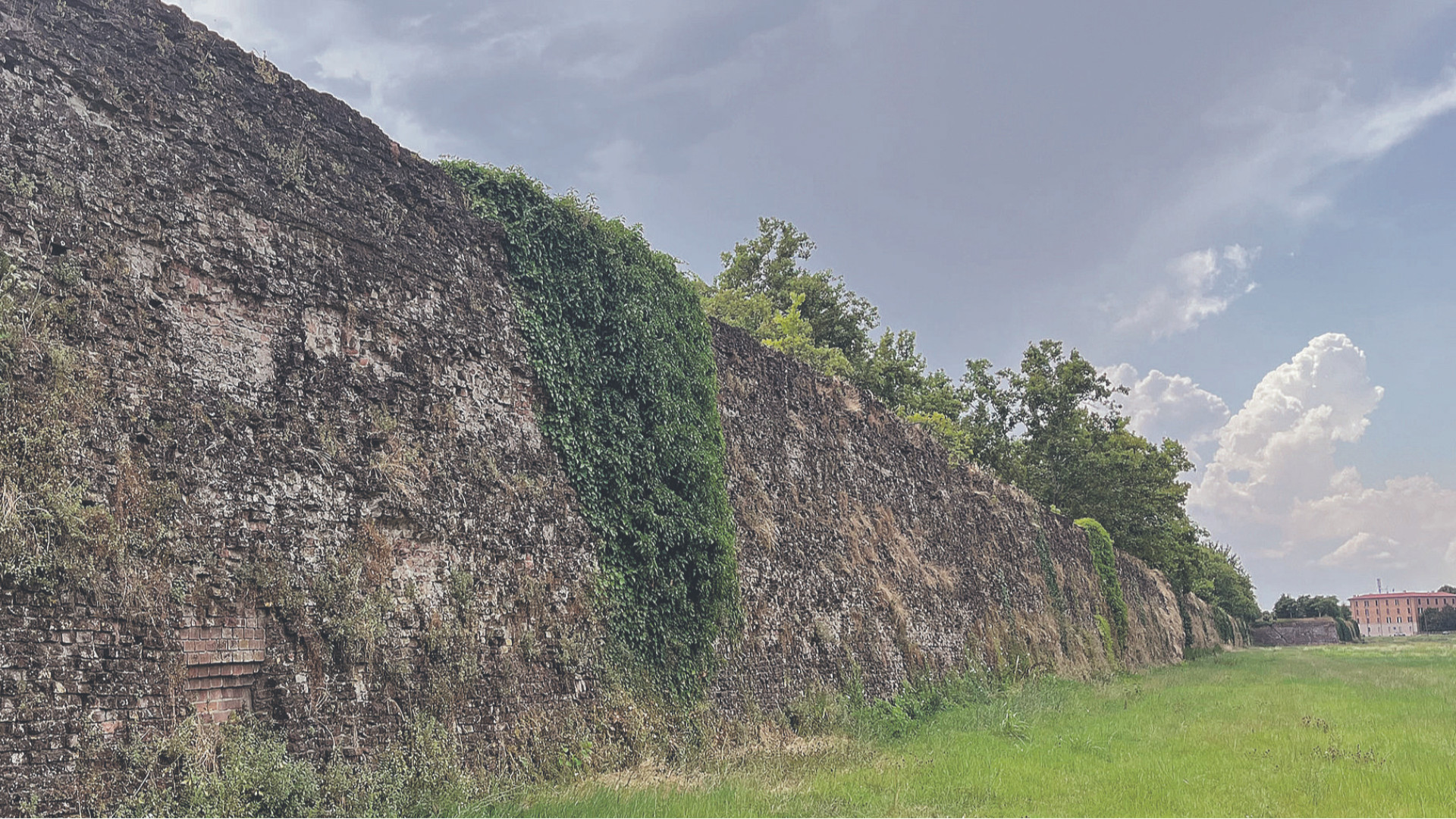 L'Ente Farnese in prima linea: «I soli ad aver cura della Mura»