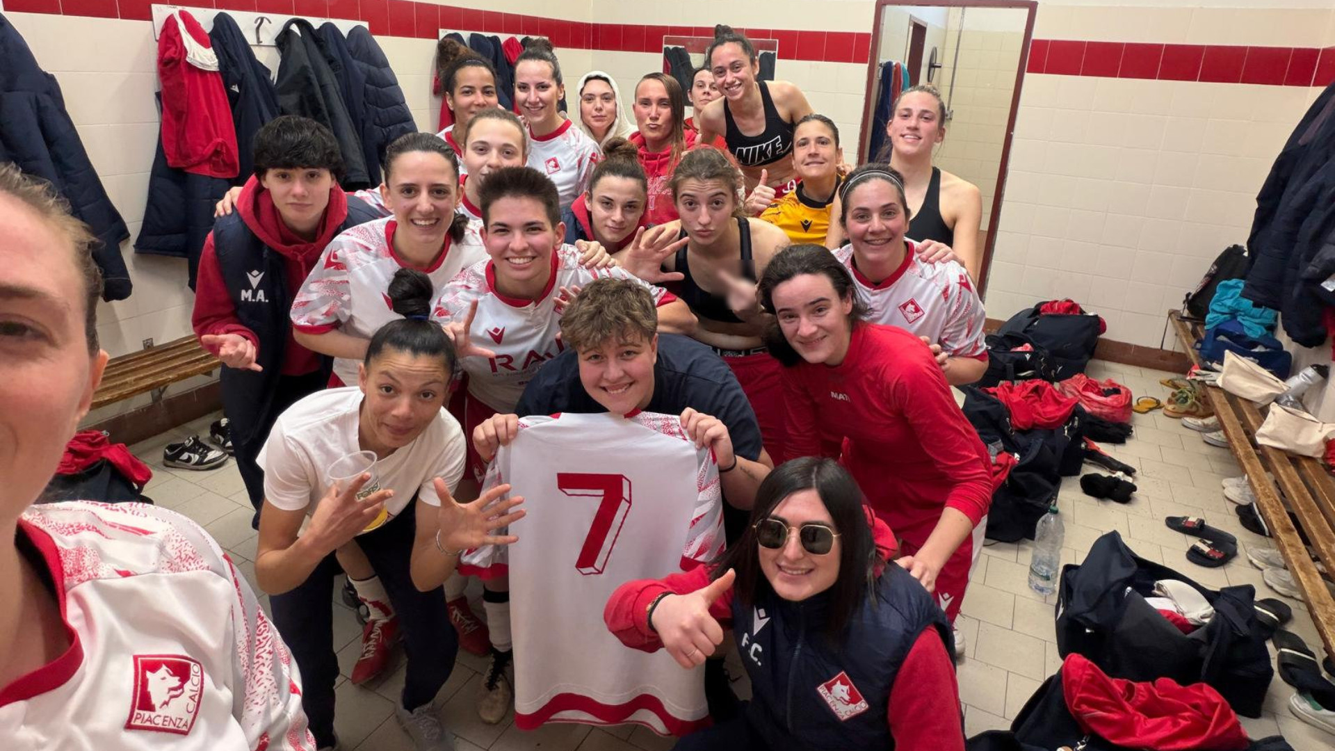 Poule scudetto, Piacenza femminile travolgente