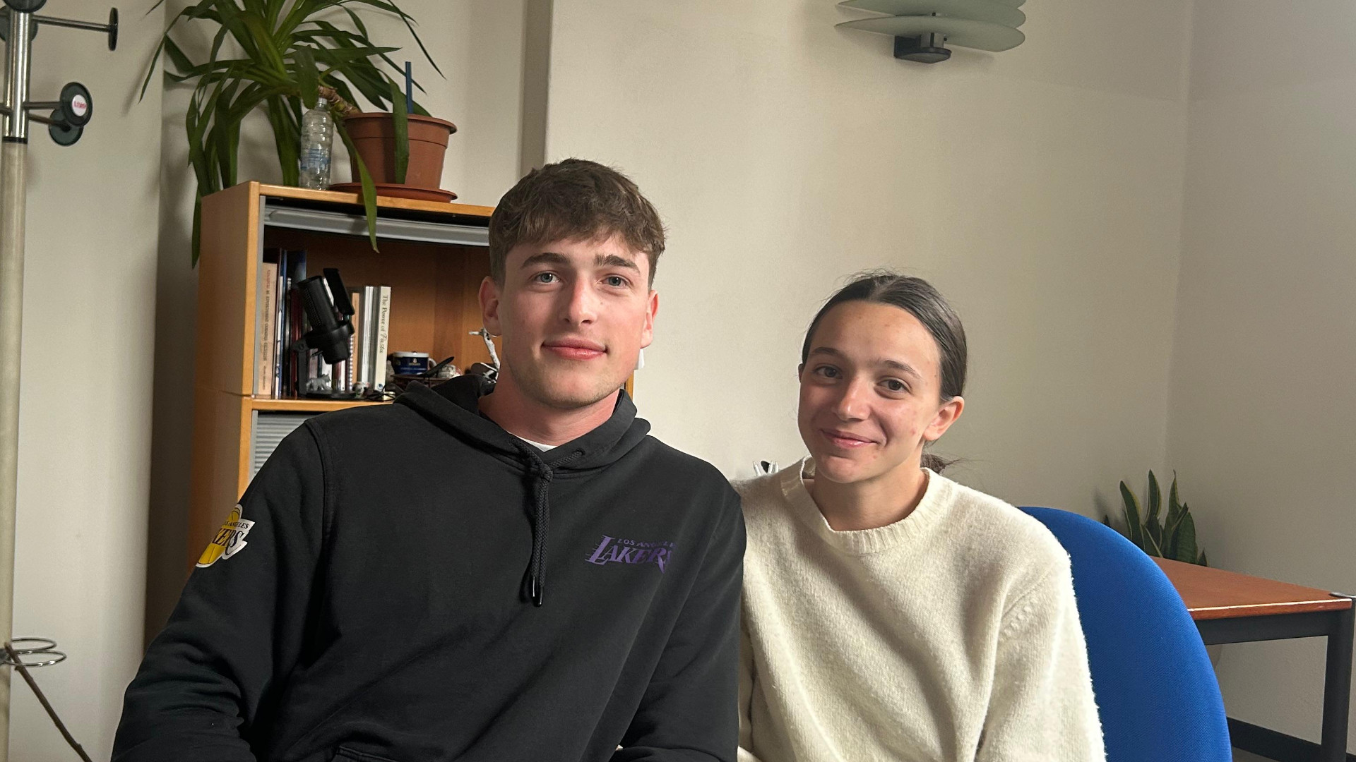 I fidanzati di Abu Dhabi: incubo finito. «Nessun aiuto per tornare»