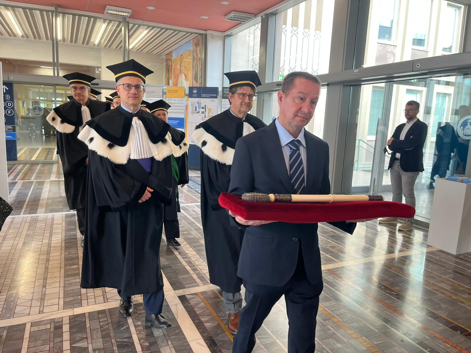 Il Dies Academicus dell'Università Cattolica di Piacenza con lo chef Carlo Cracco