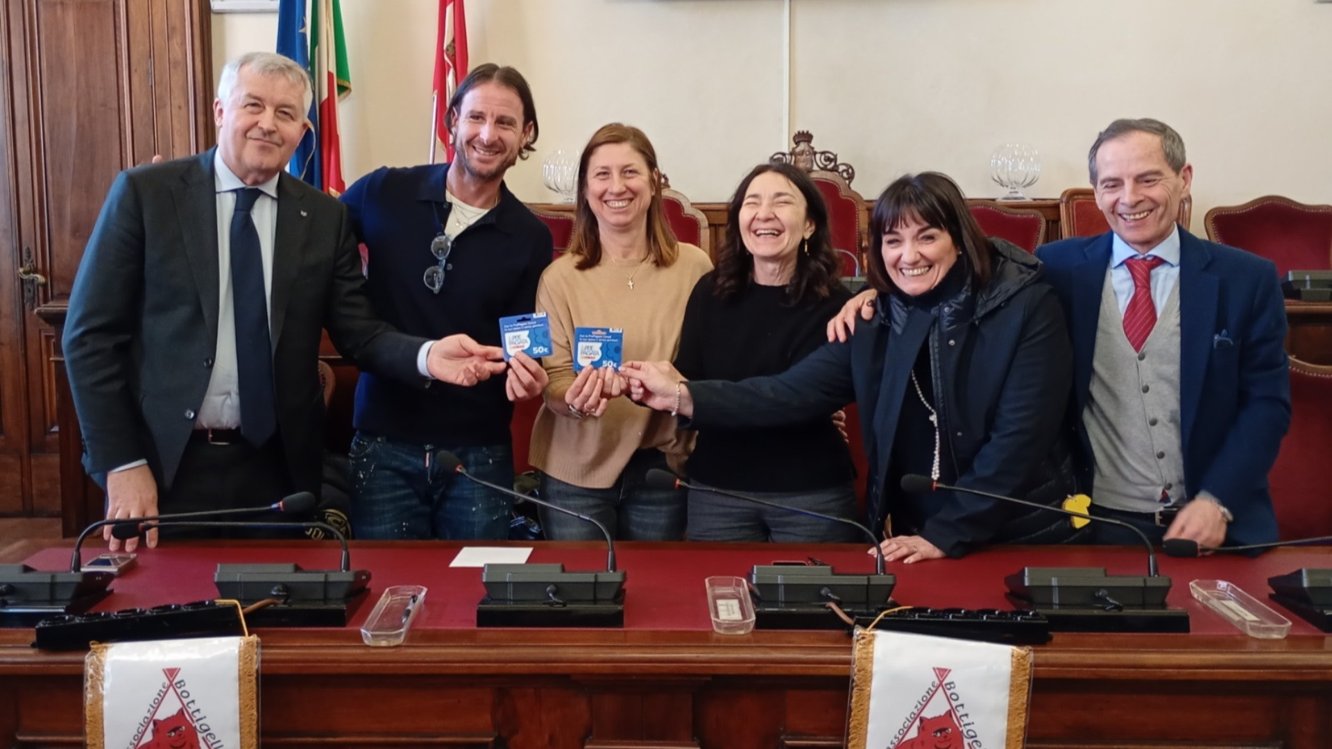 Sostegno alle famiglie in difficoltà, 12mila euro dall’associazione Bottigelli