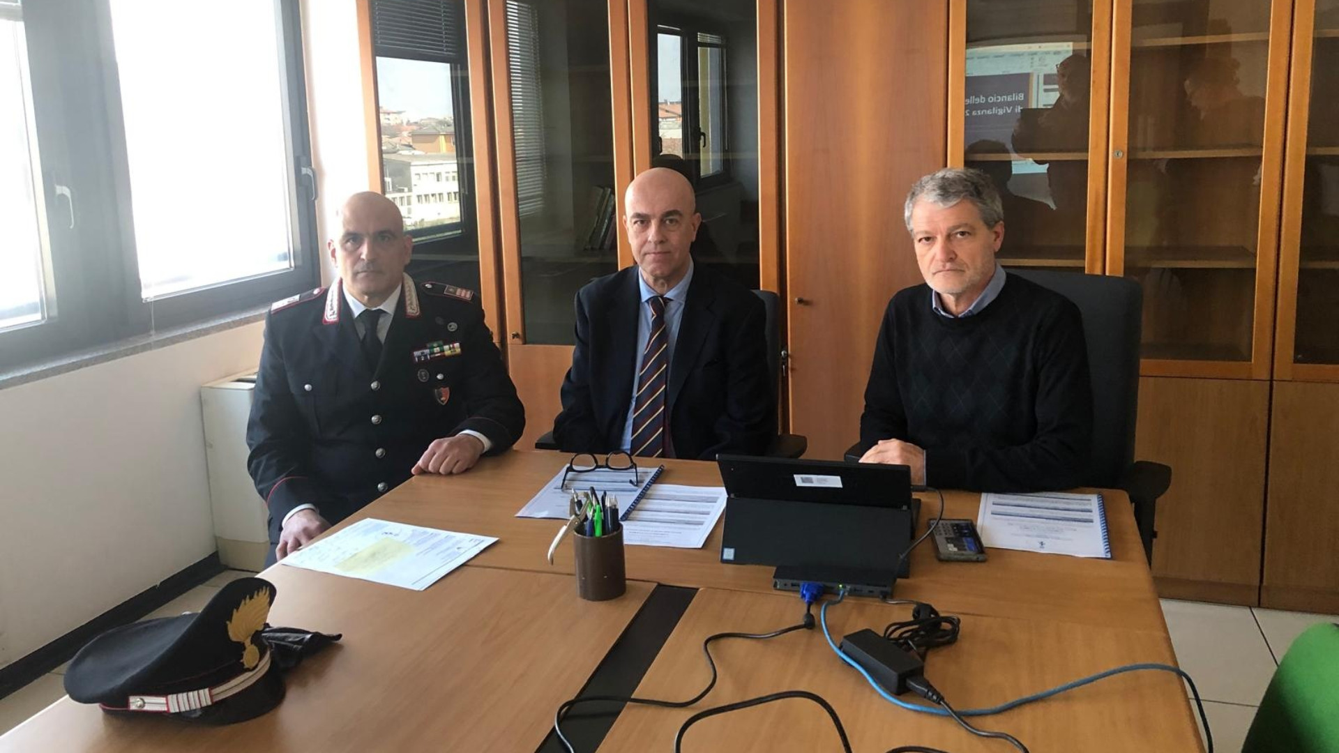 Da sinistra il luogotenente dei carabinieri Paolo Taurino, il direttore dell'Ispettorato del Lavoro, Alberto Gardina, e il capo degli ispettori Luigi Maddaloni