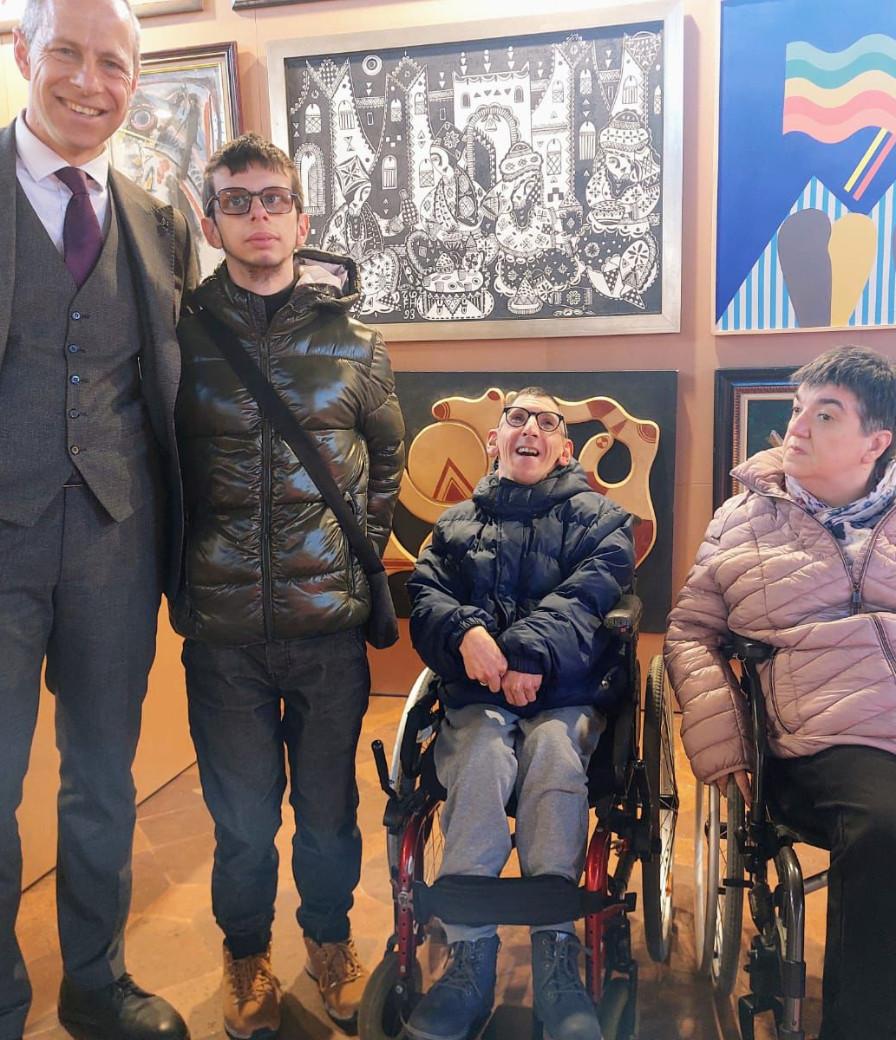 I ragazzi del centro socio-riabilitativo Geocart alla mostra "Sguardi sull'Africa"