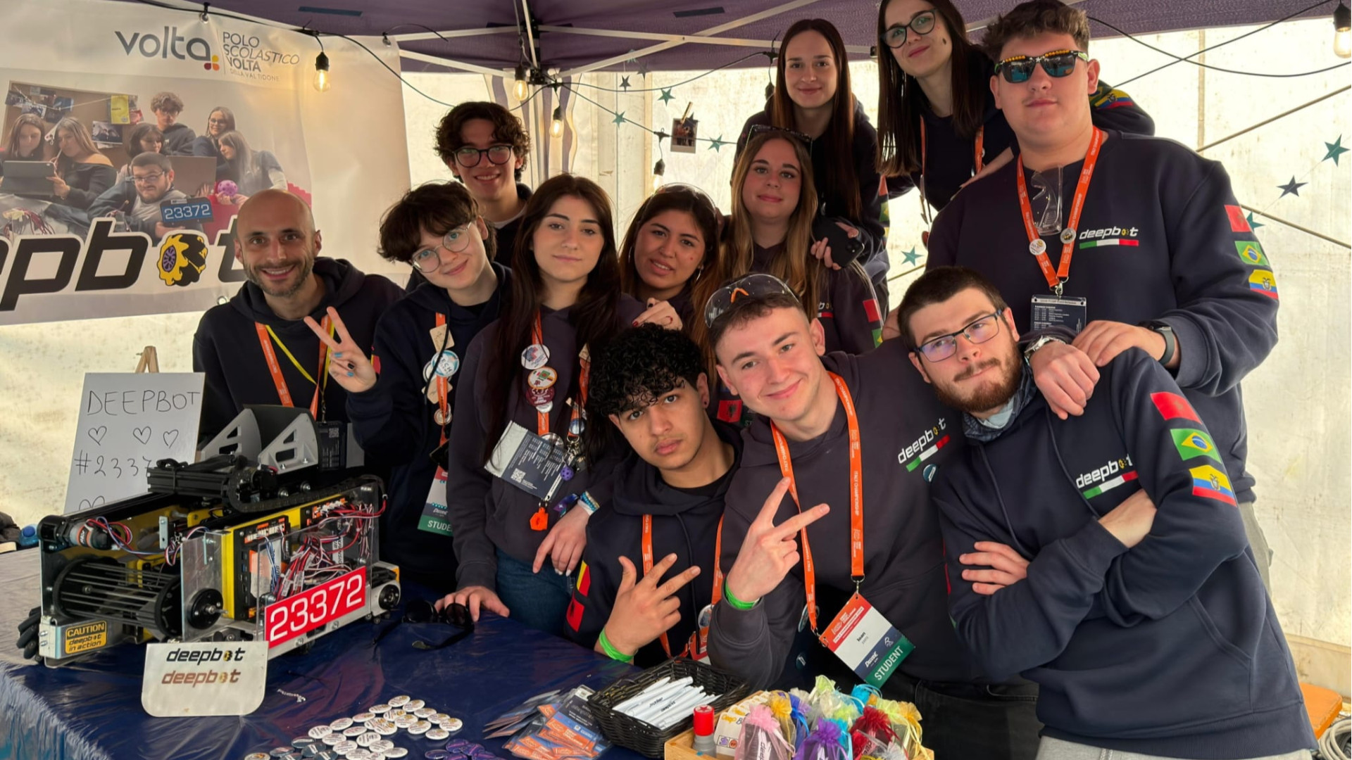 Il robot dei ragazzi Deepbot va a canestro: a loro l'Innovate Award