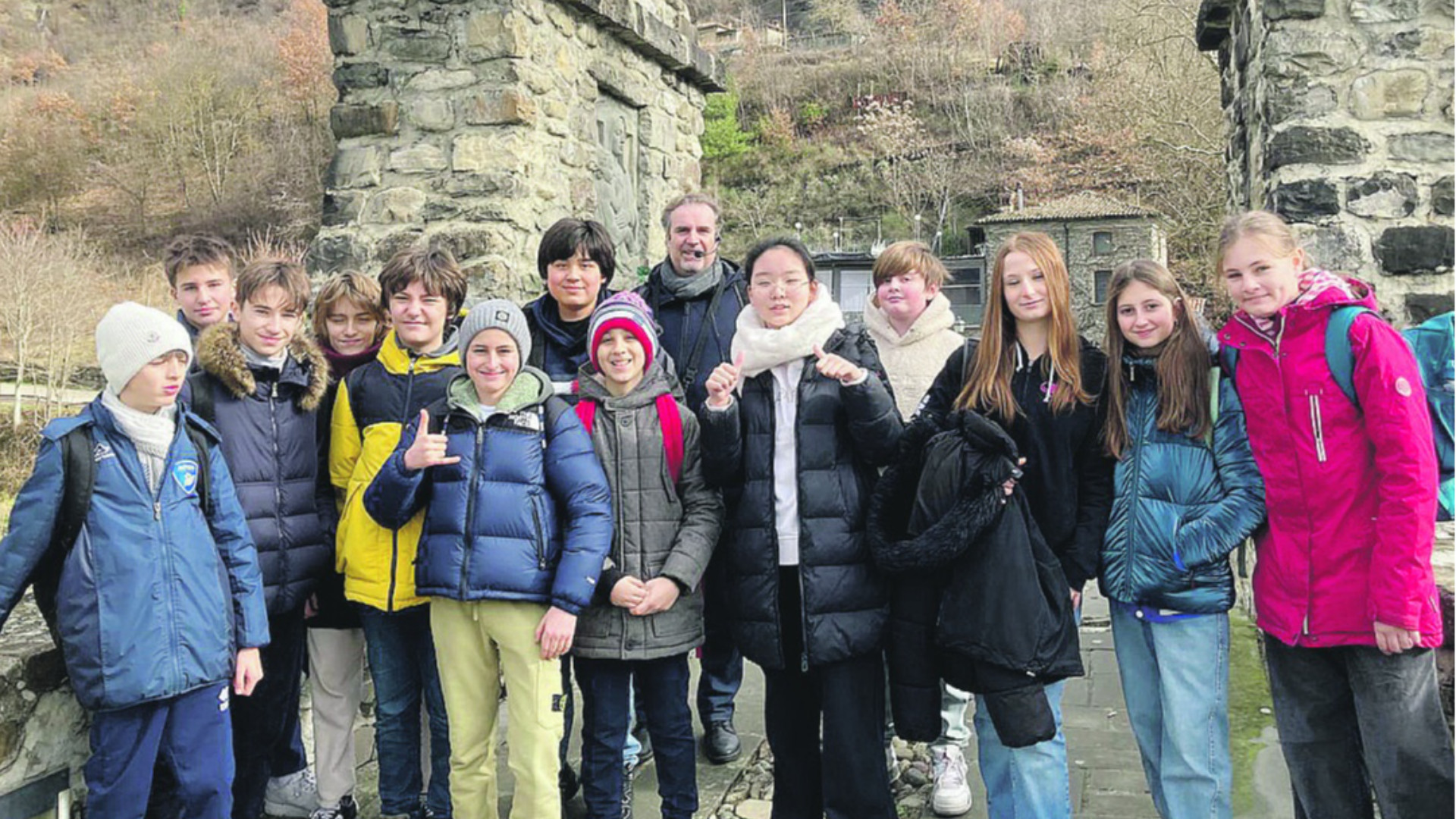 Gli alunni del Sant’Orsola sul ponte Gobbo F. TRENCHI