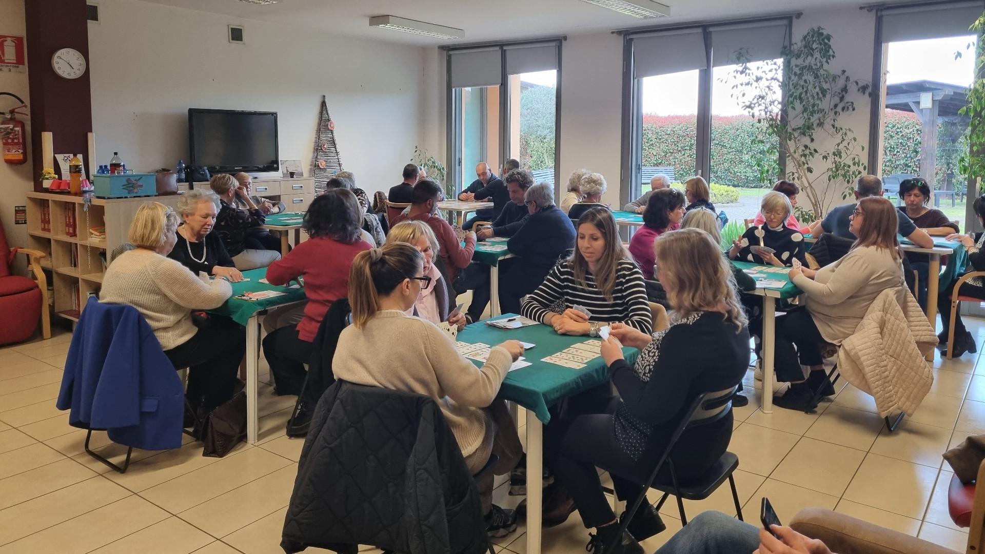 Burraco, musica e commedie, prosegue il sostegno alla Casa di Iris