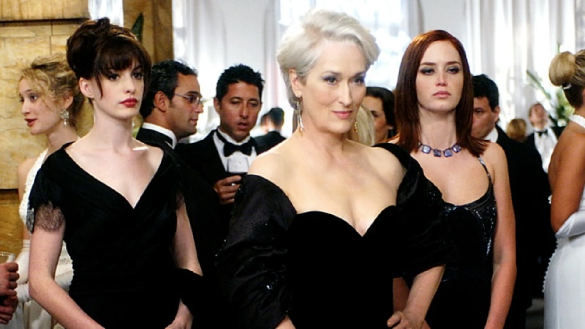 Il formidabile trio Anne Hathaway (Andy Sachs), Meryl Streep (Miranda Priestly) ed Emily Blunt (Emily Charlton)