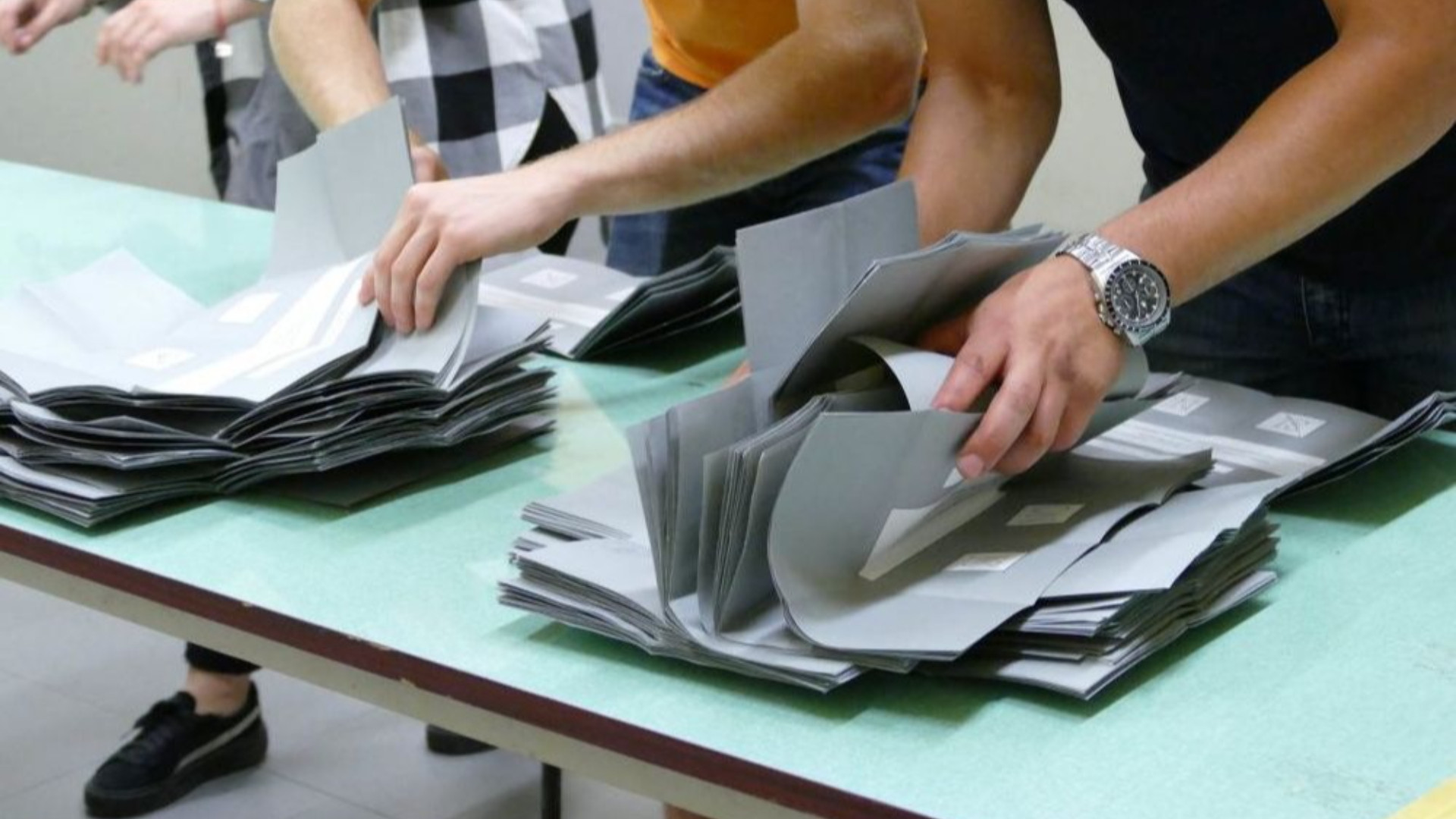 Documenti per il voto, aperture straordinarie degli sportelli Quic