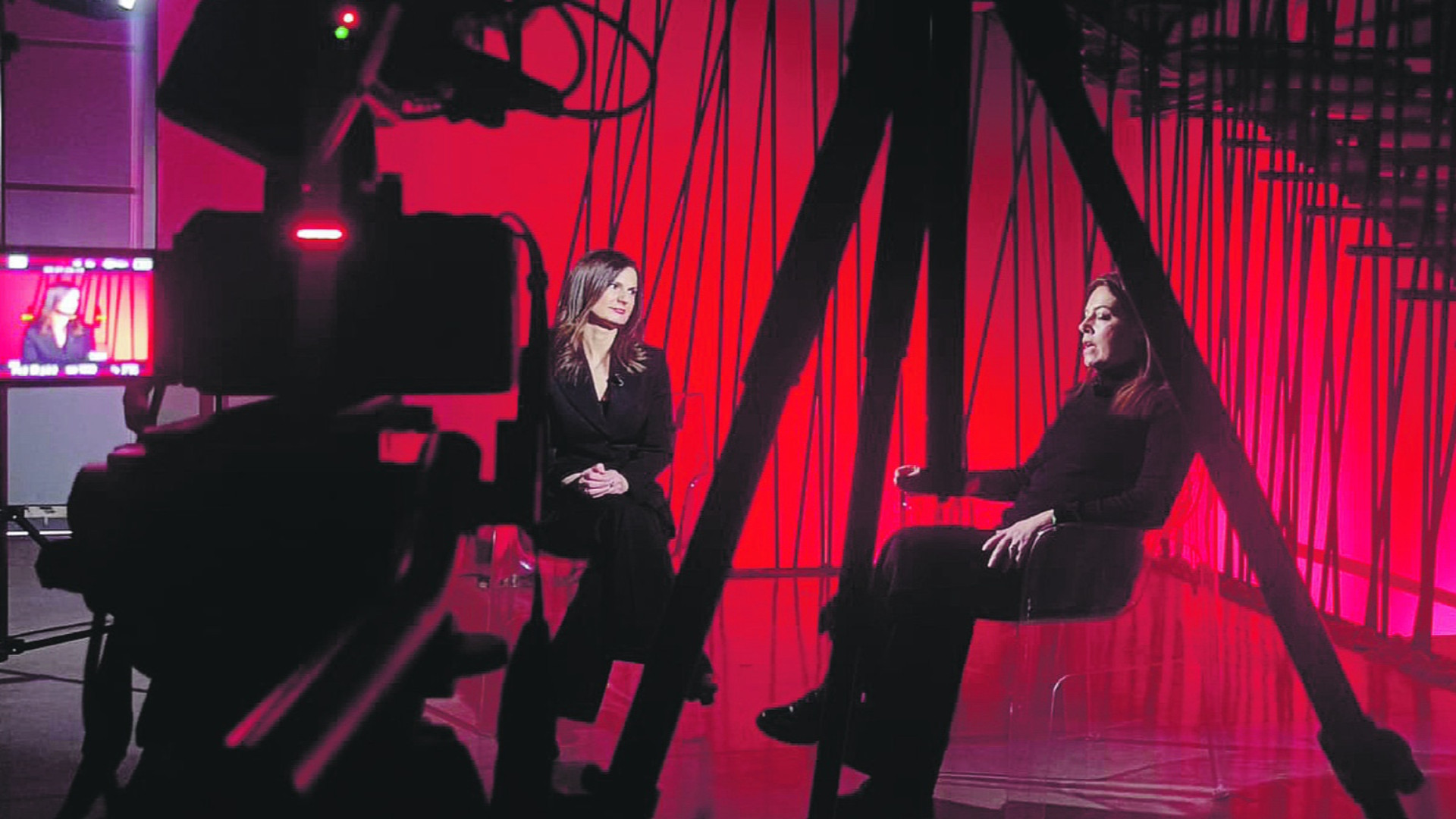 Chi è il manipolatore, cos'è il love bombing: i campanelli d'allarme