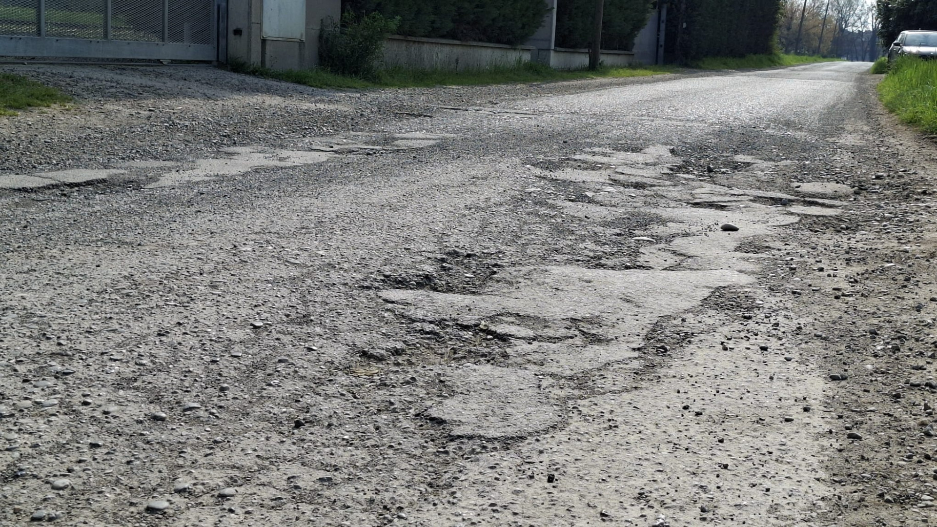 Caro petrolio e bilanci comunali, in Valtidone asfaltature in stand-by