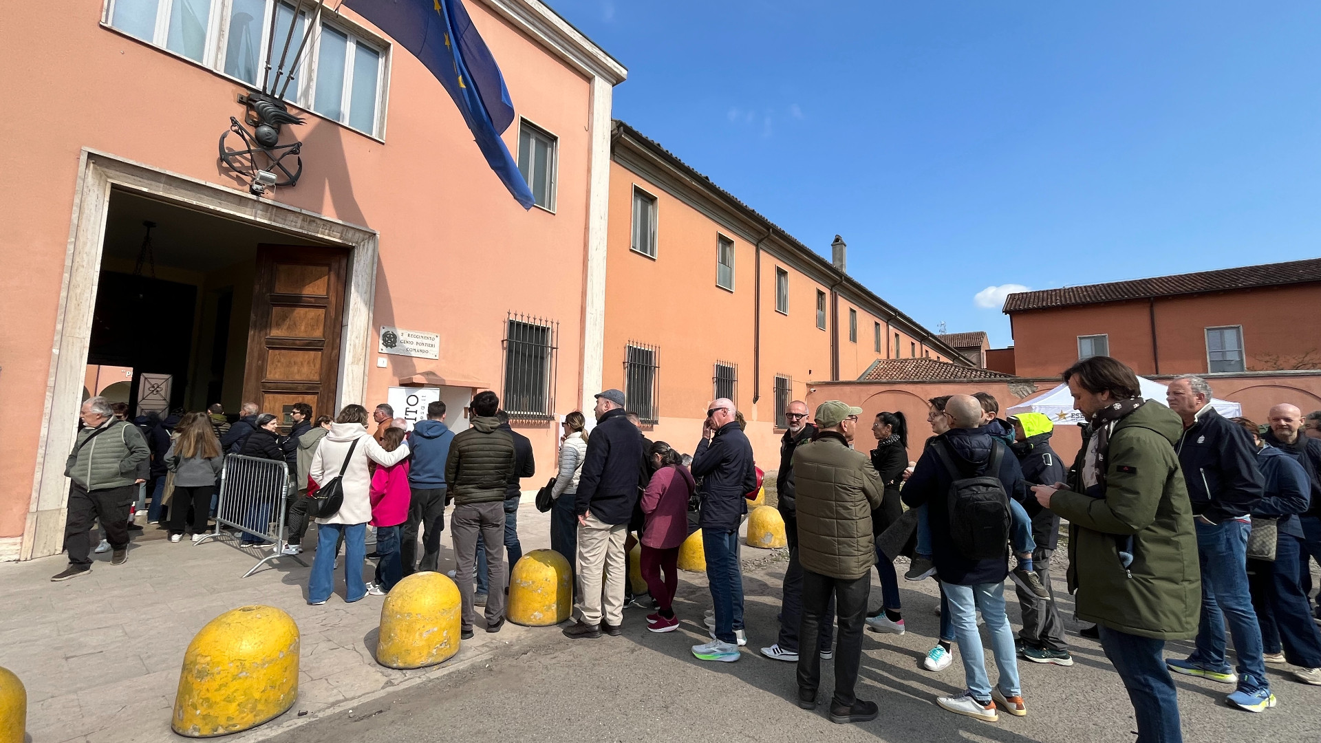 Piacentini in fila per i tesori nascosti nella caserma Nicolai