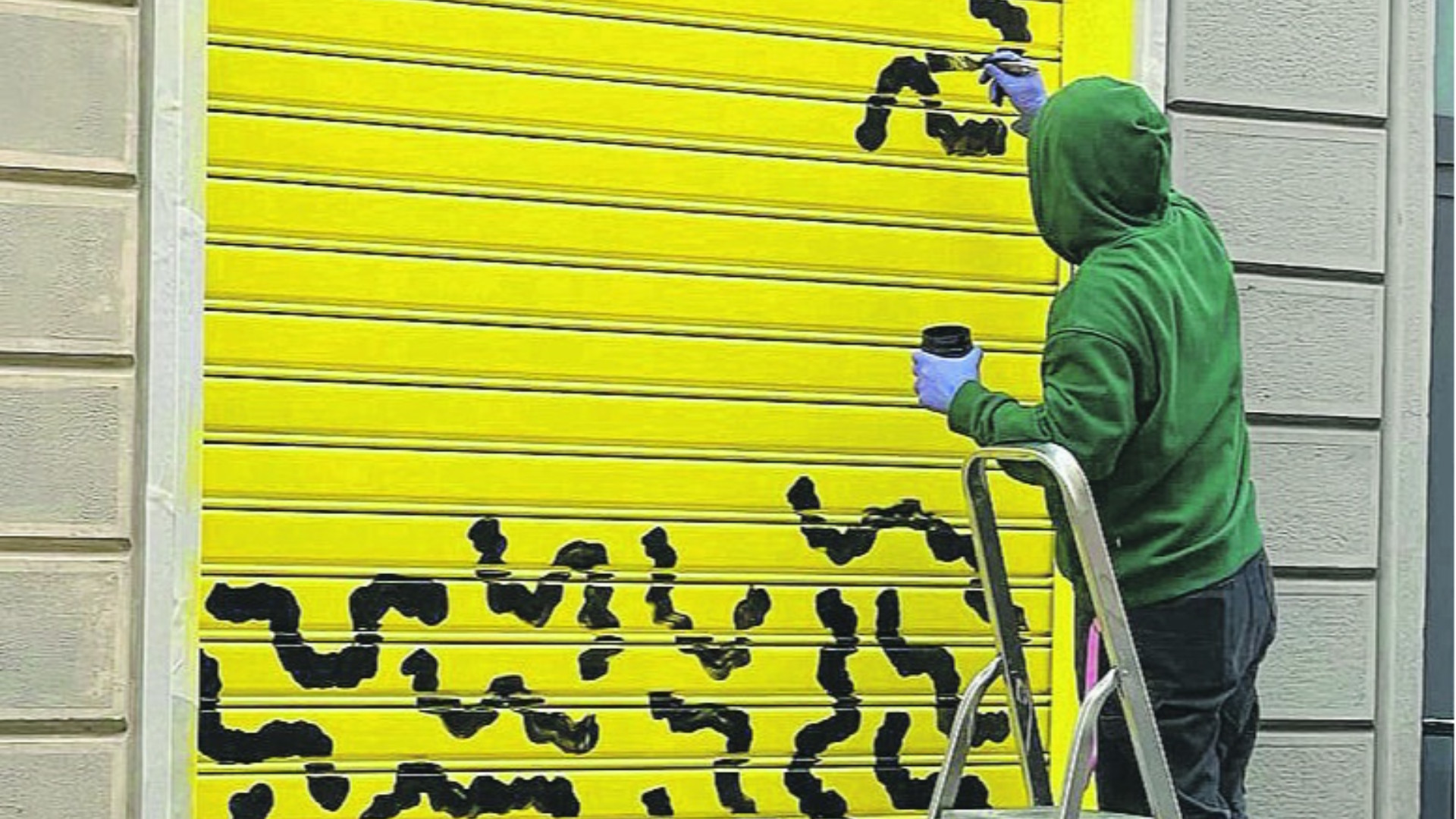 Arte in via Campagna: i "noodles" in graffiti firmati da John Blond