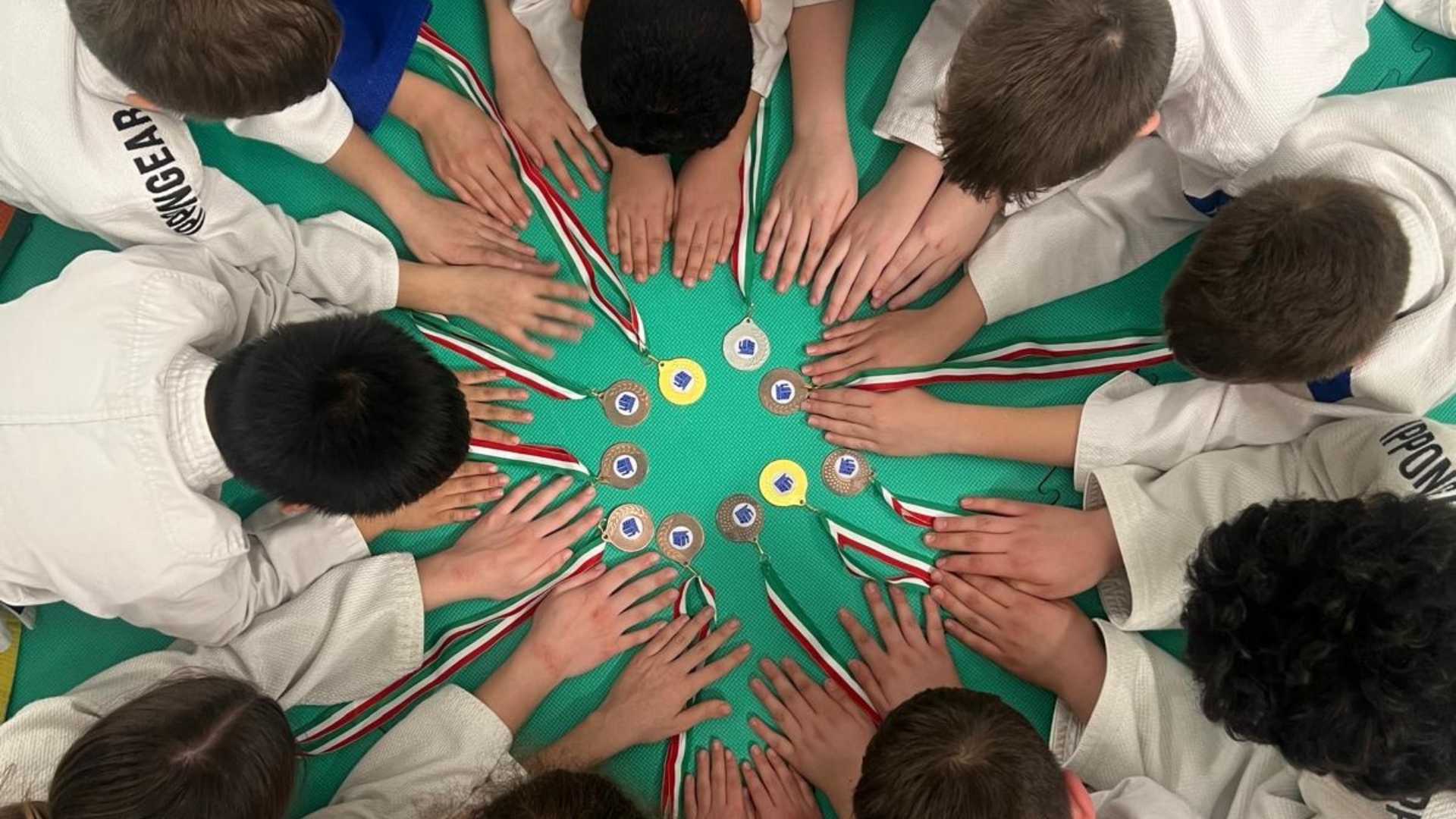 Per gli atleti di Castello un pieno di medaglie al Trofeo Città di Pavia