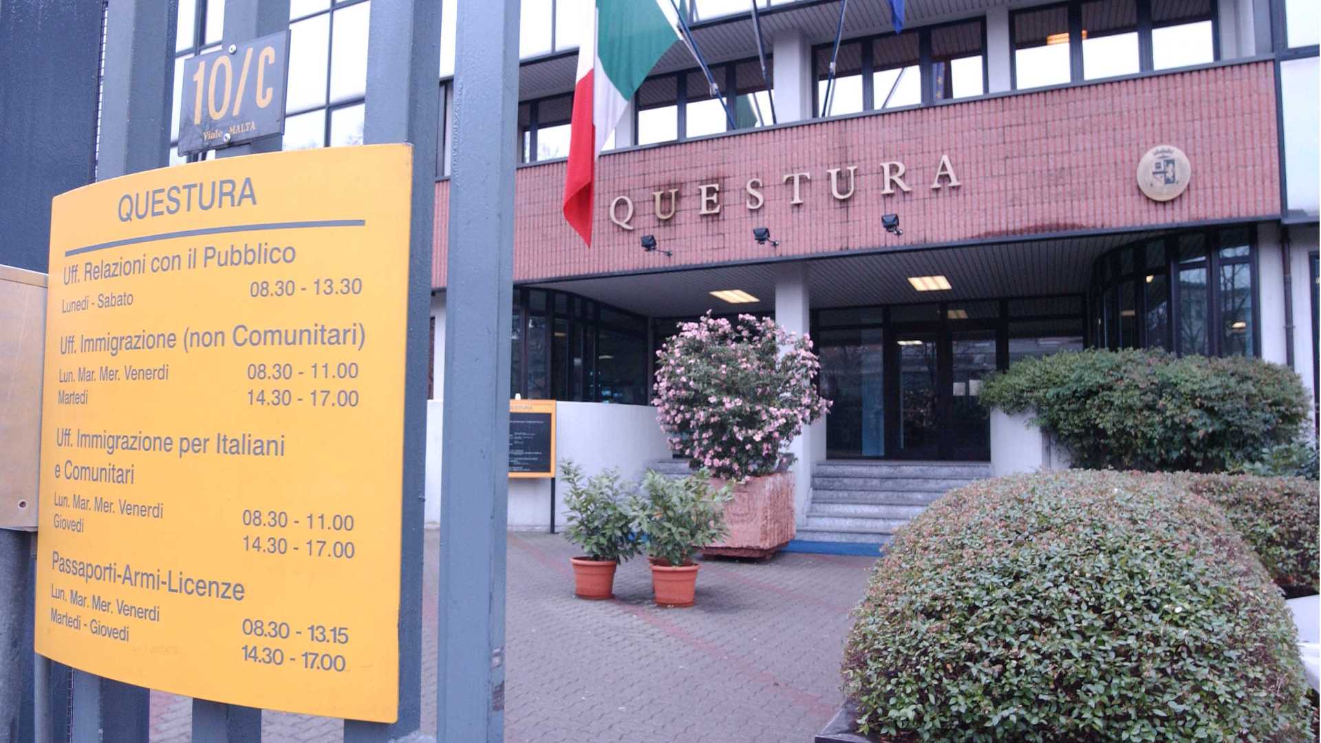 I giovani sono stati portati in questura