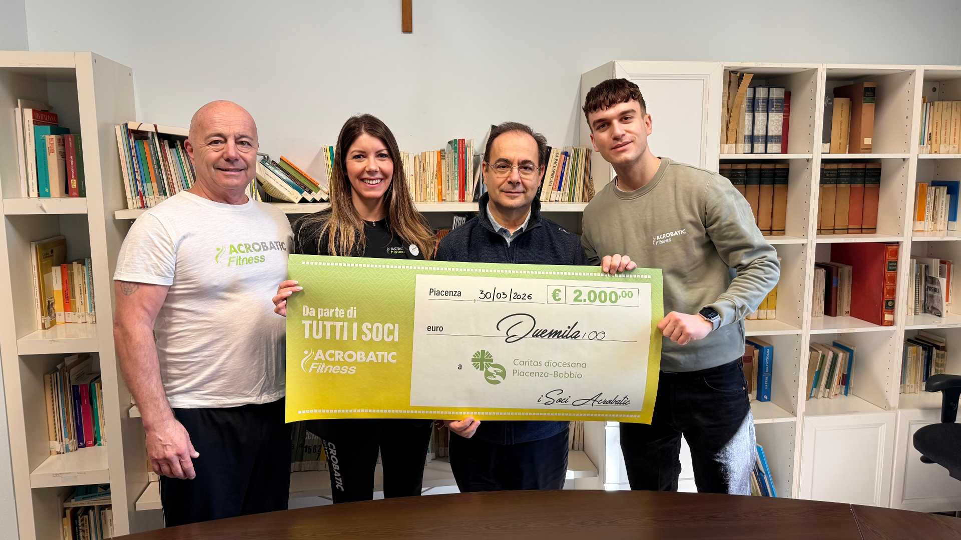 Solidarietà sportiva: dalla Acrobatic 2mile euro per la Caritas