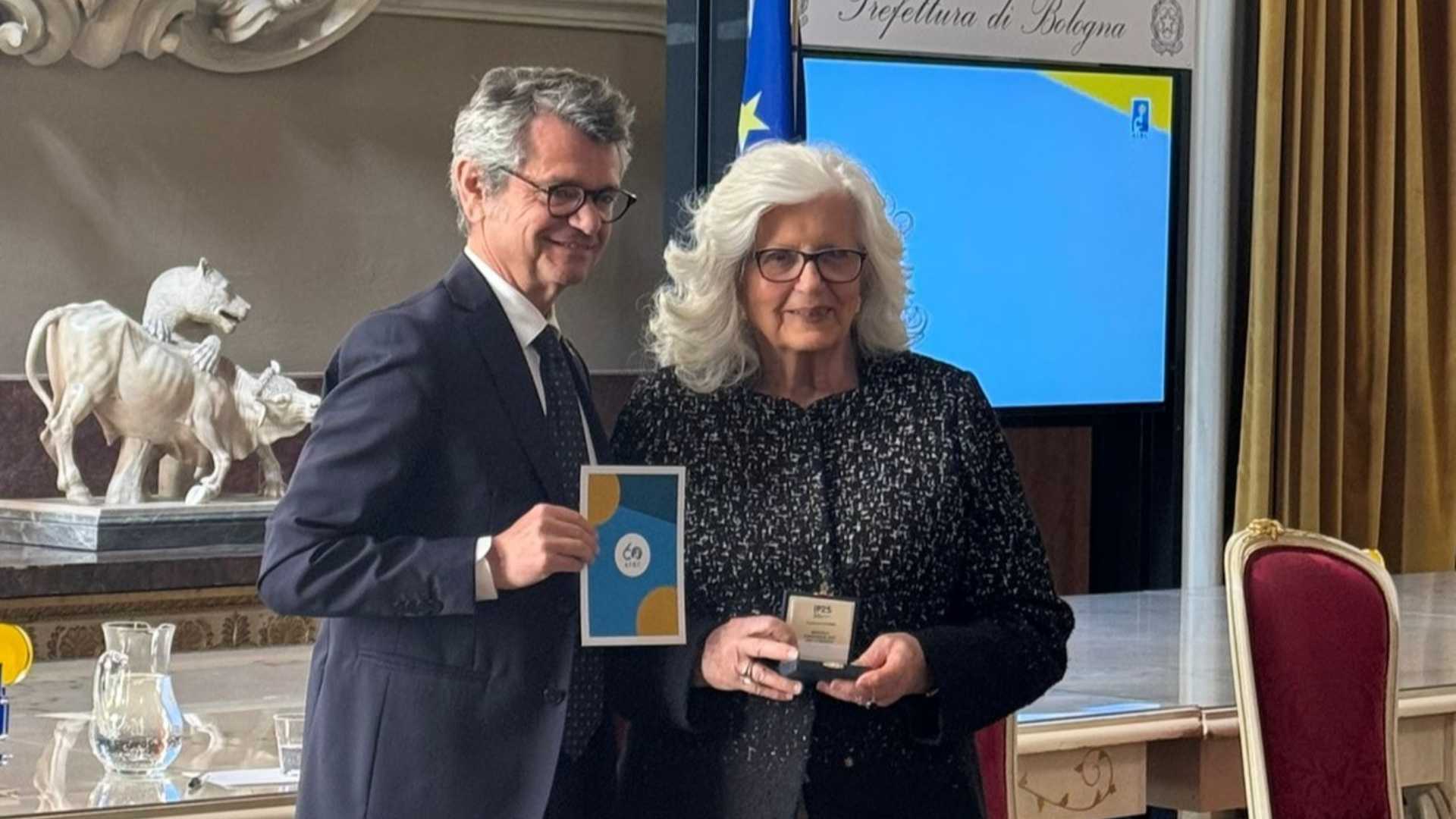 «Oltre quarant’anni di impegno autentico», Milena Rustioni premiata a Bologna