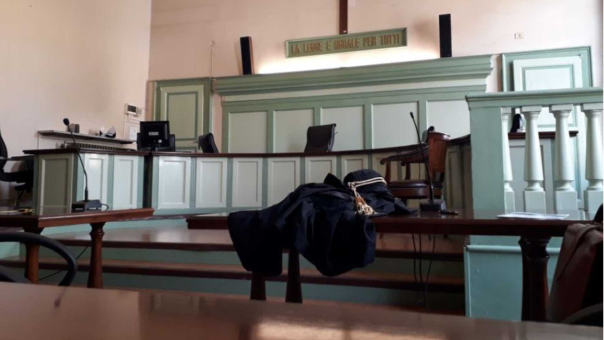 Condanna bis al proctologo accusato di violenza sessuale