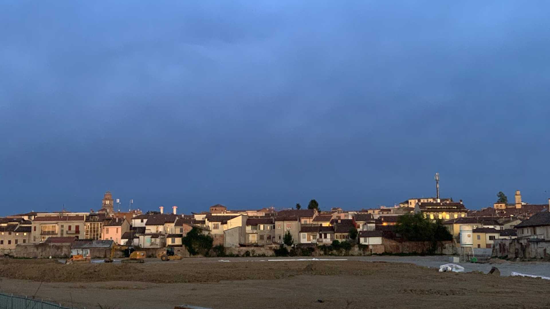 Ex Acna, bonifica finita: ora parco e parcheggio. FdI: «Non ci fidiamo»