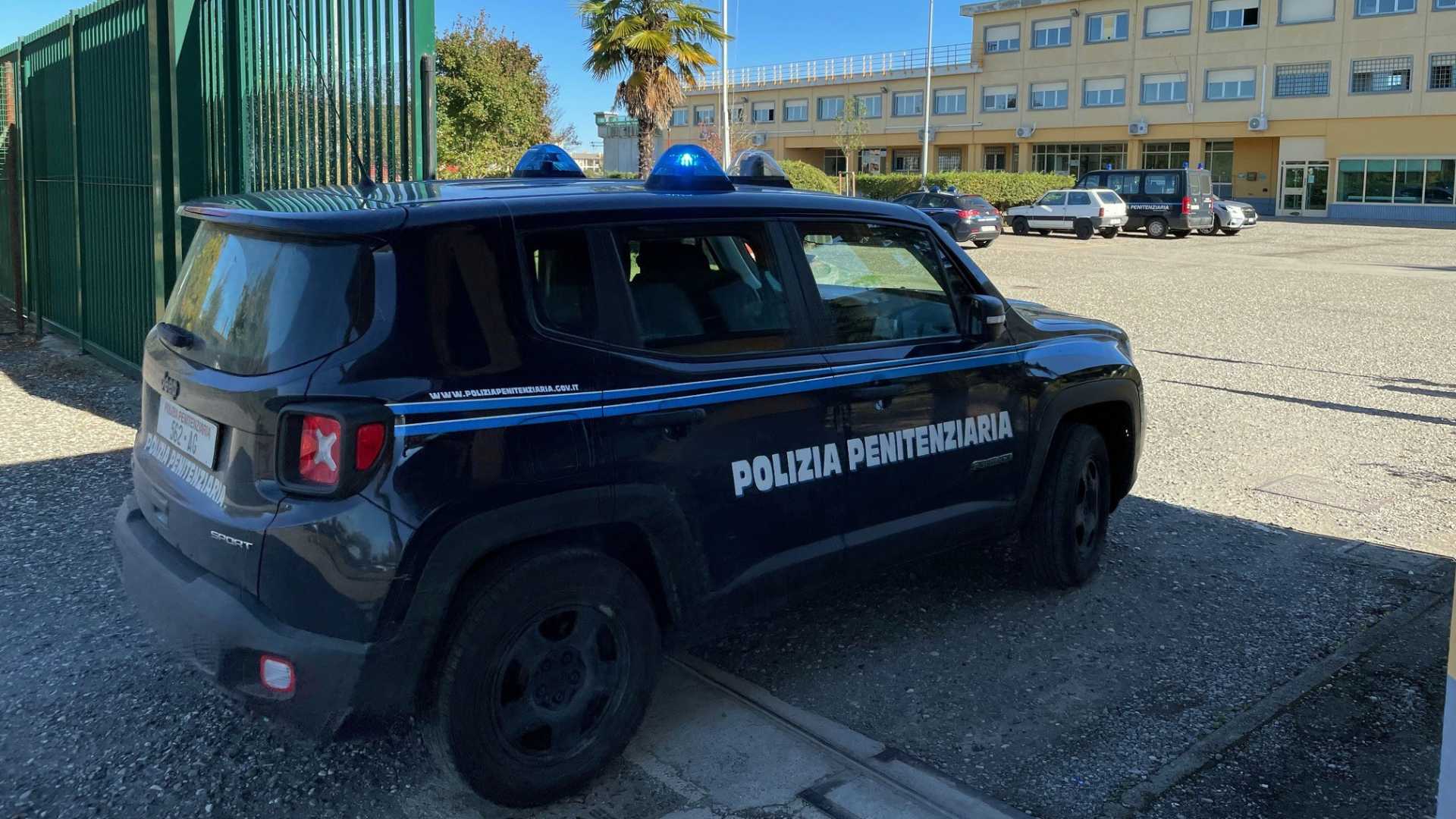 Detenuto trovato con un etto e mezzo di droga