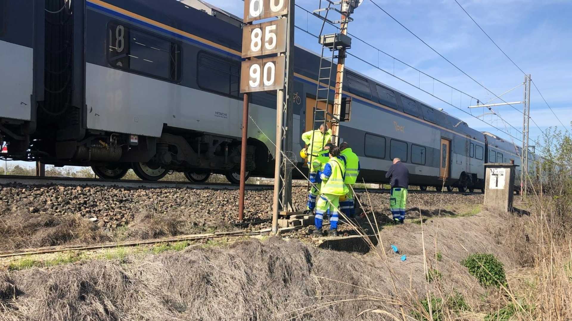 Identificato l'uomo travolto dal treno: è un giovane pakistano di 21 anni