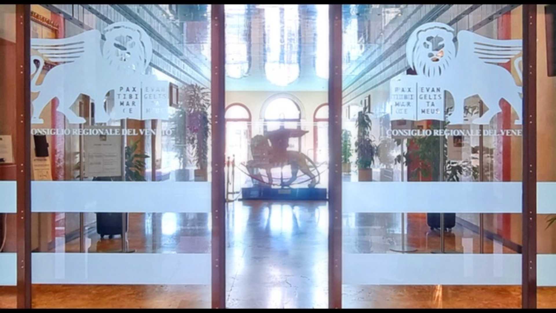 Consiglio Veneto approva Pdlr 46 che rimuove limite 65 anni nomina Dg Area Sanità e Sociale