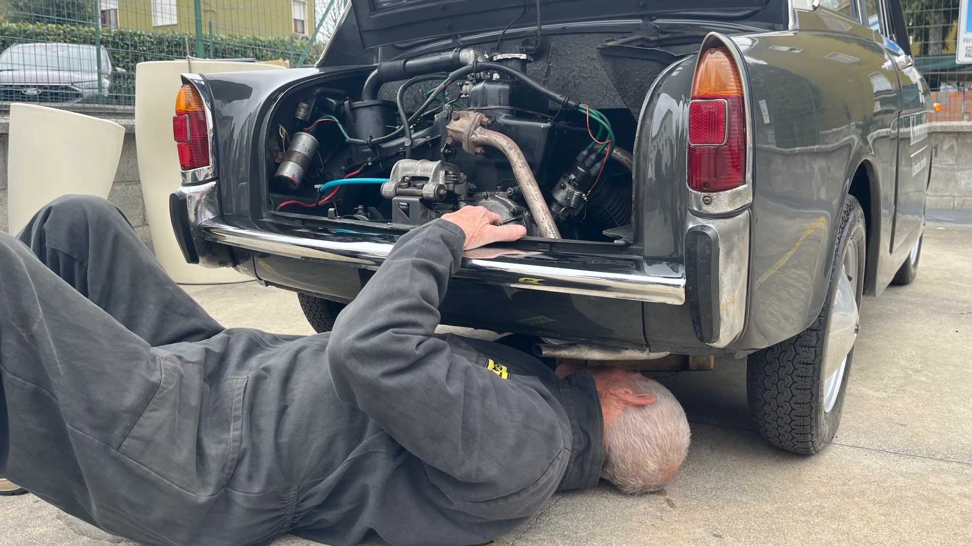 Storie di voi, il maestro meccanico di 86 anni: «Ascolto ancora i motori»