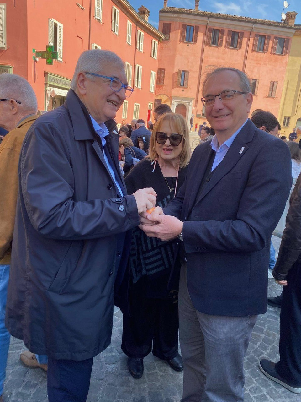 Il "Ponta e cül" a Fiorenzuola conquista anche i politici