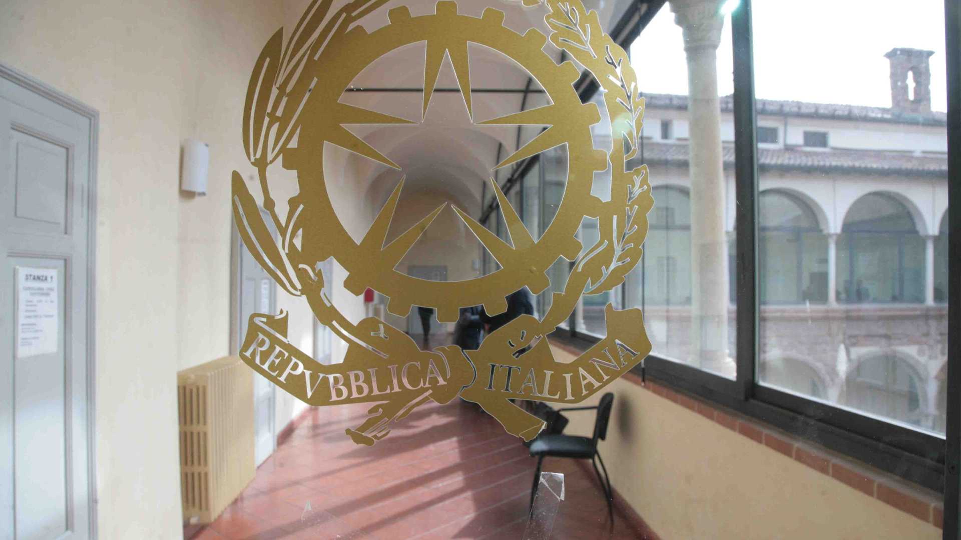 L’ingresso della sezione civile del tribunale di Piacenza