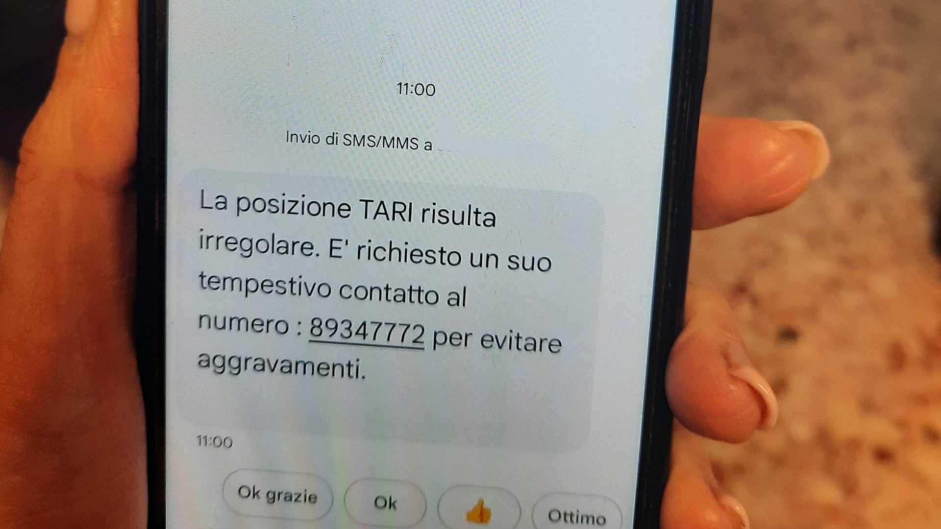 L'SMS fraudolento con l'invito a richiamare un numero telefonico a pagamento