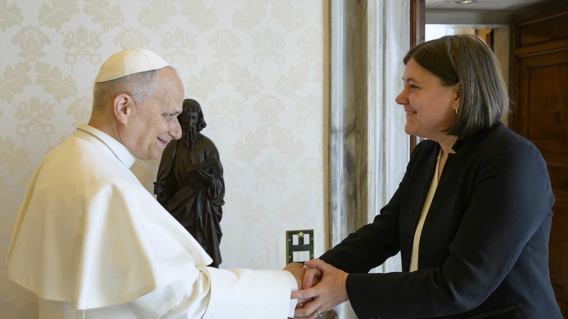 La rettrice Beccalli in visita al Papa