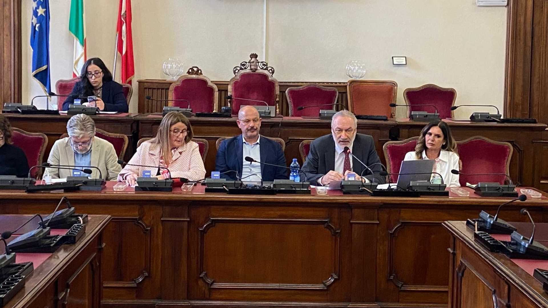 Scuola media Dante, niente ex Pontieri dal 2027