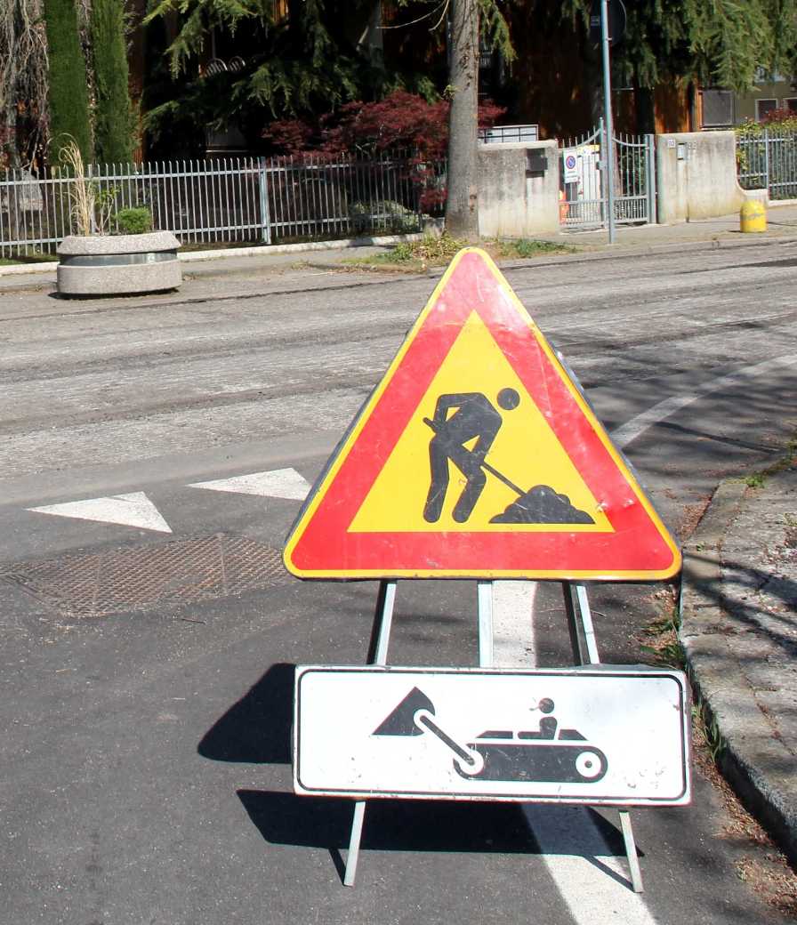 Lavori in via Mazzini, in via Tedaldi e a Roncaglia: cambia la viabilità