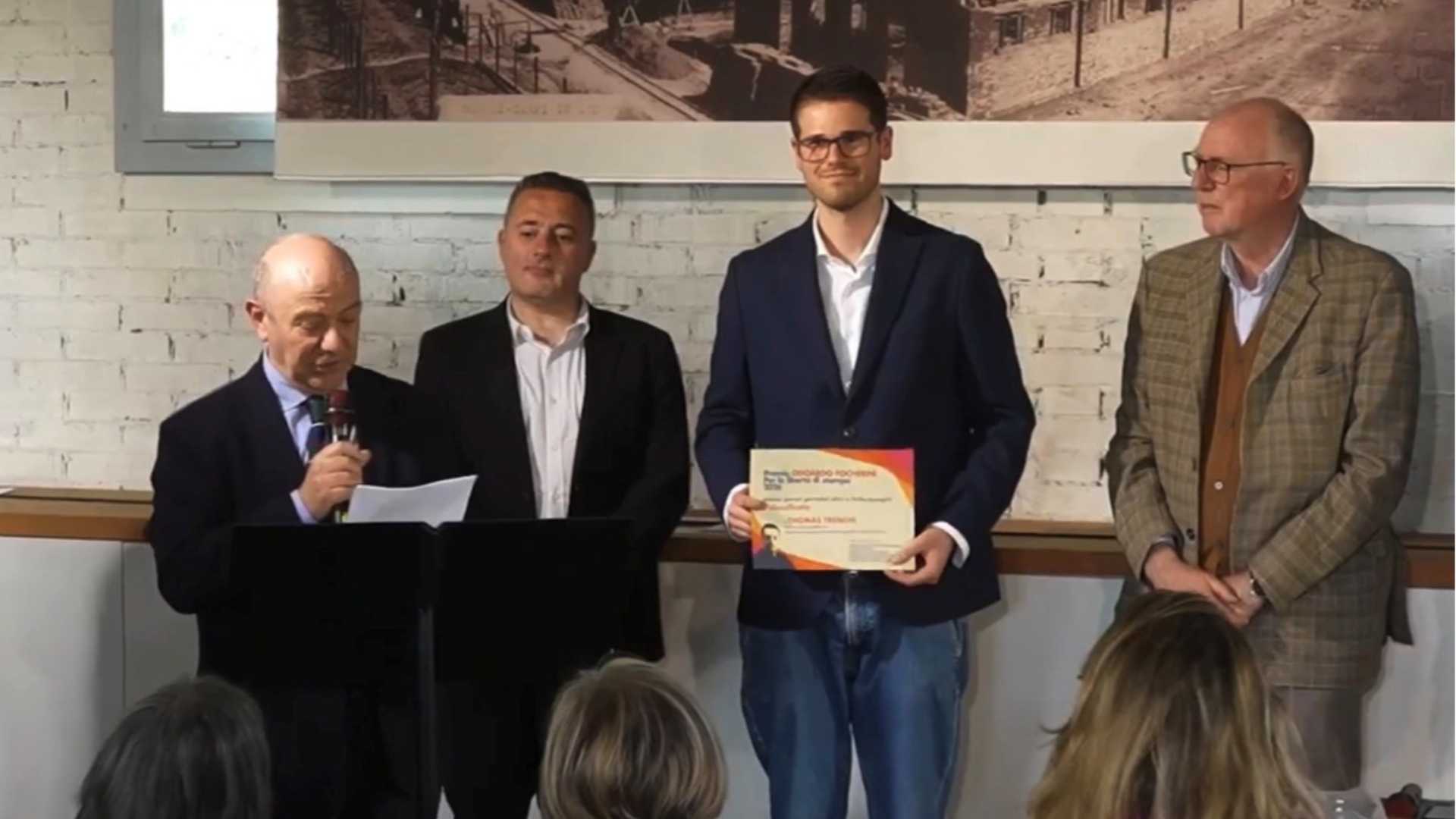 Thomas Trenchi ritira il premio