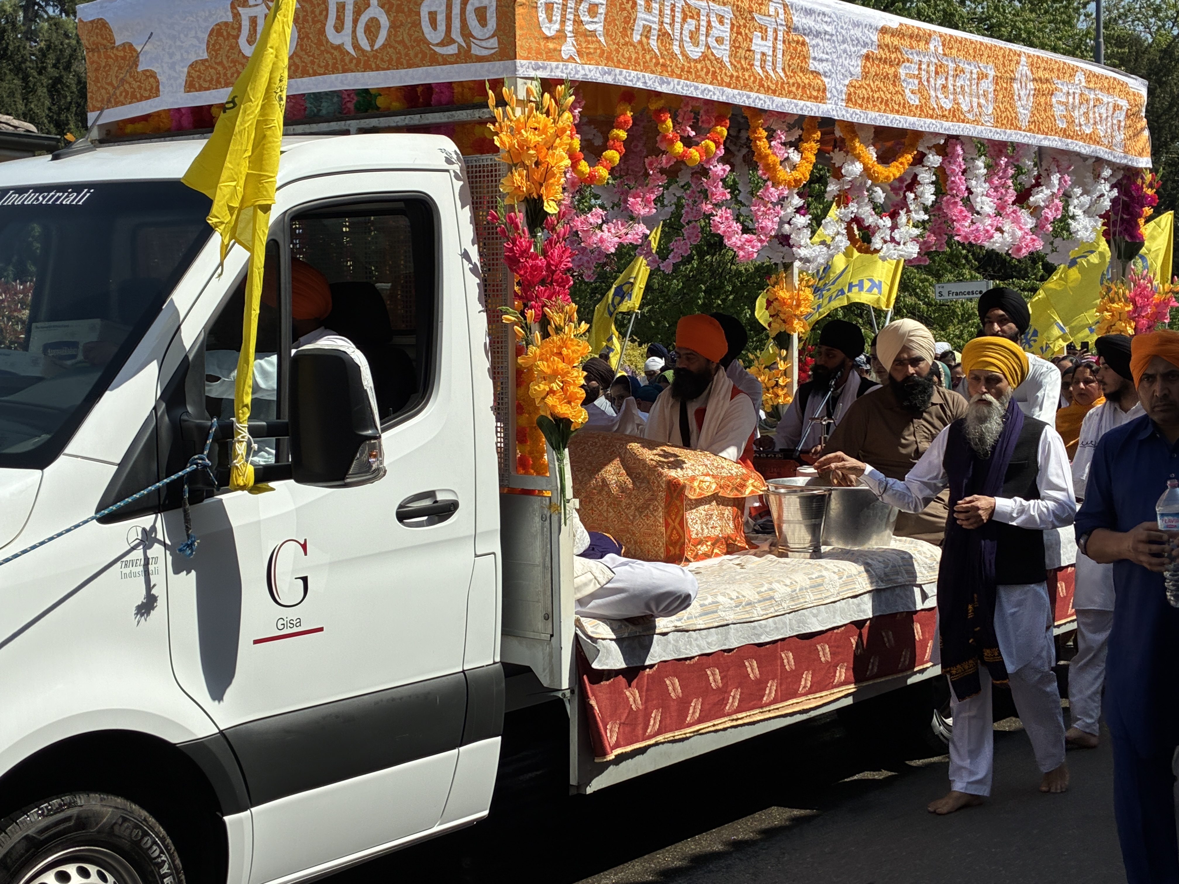 Il tempio mobile dei Sikh (foto Lamur)