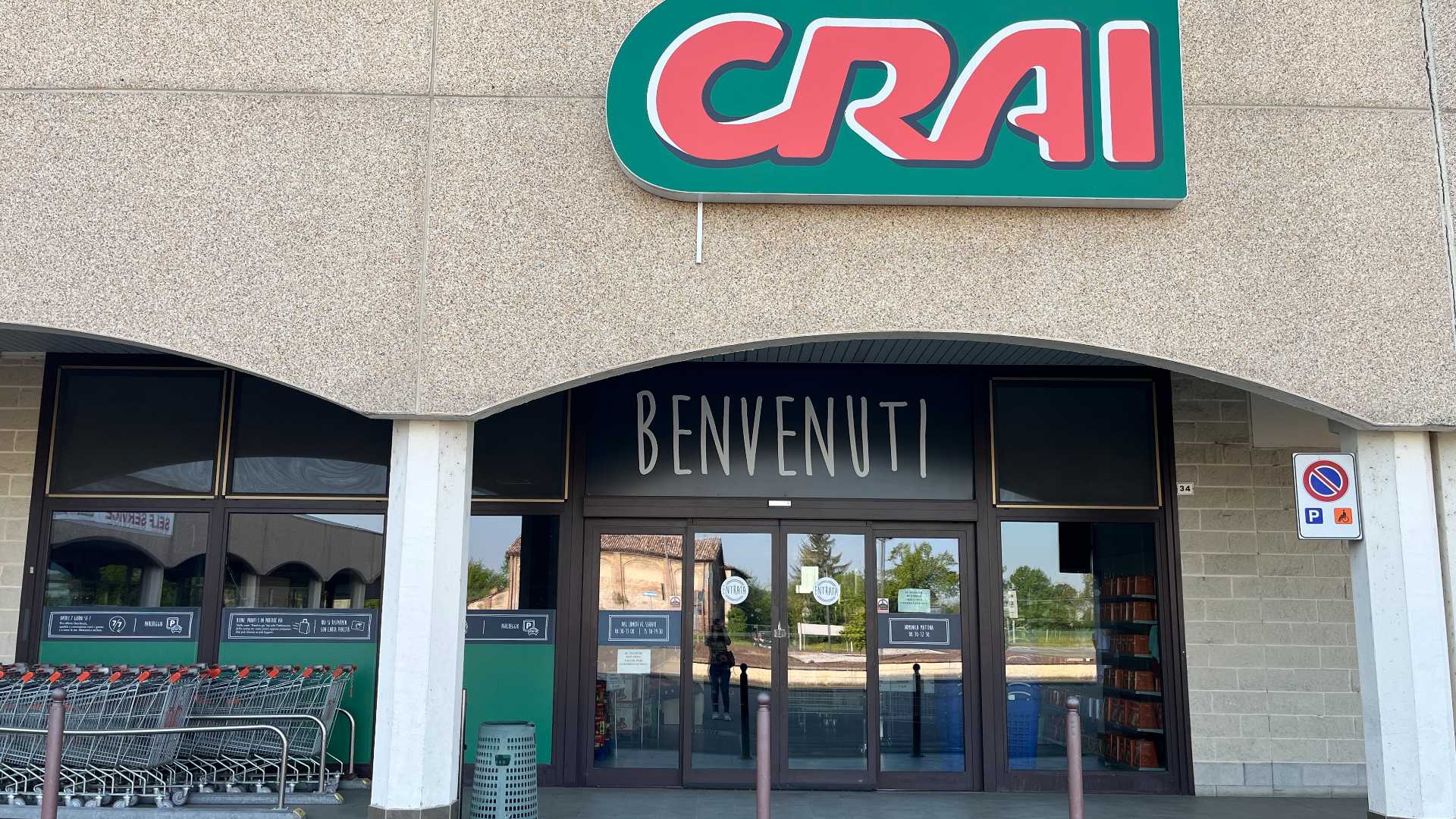 Il negozio a marchio Crai chiuso da inizio anno in via Mattei a Cortemaggiore- © Libertà/Valentina Paderni