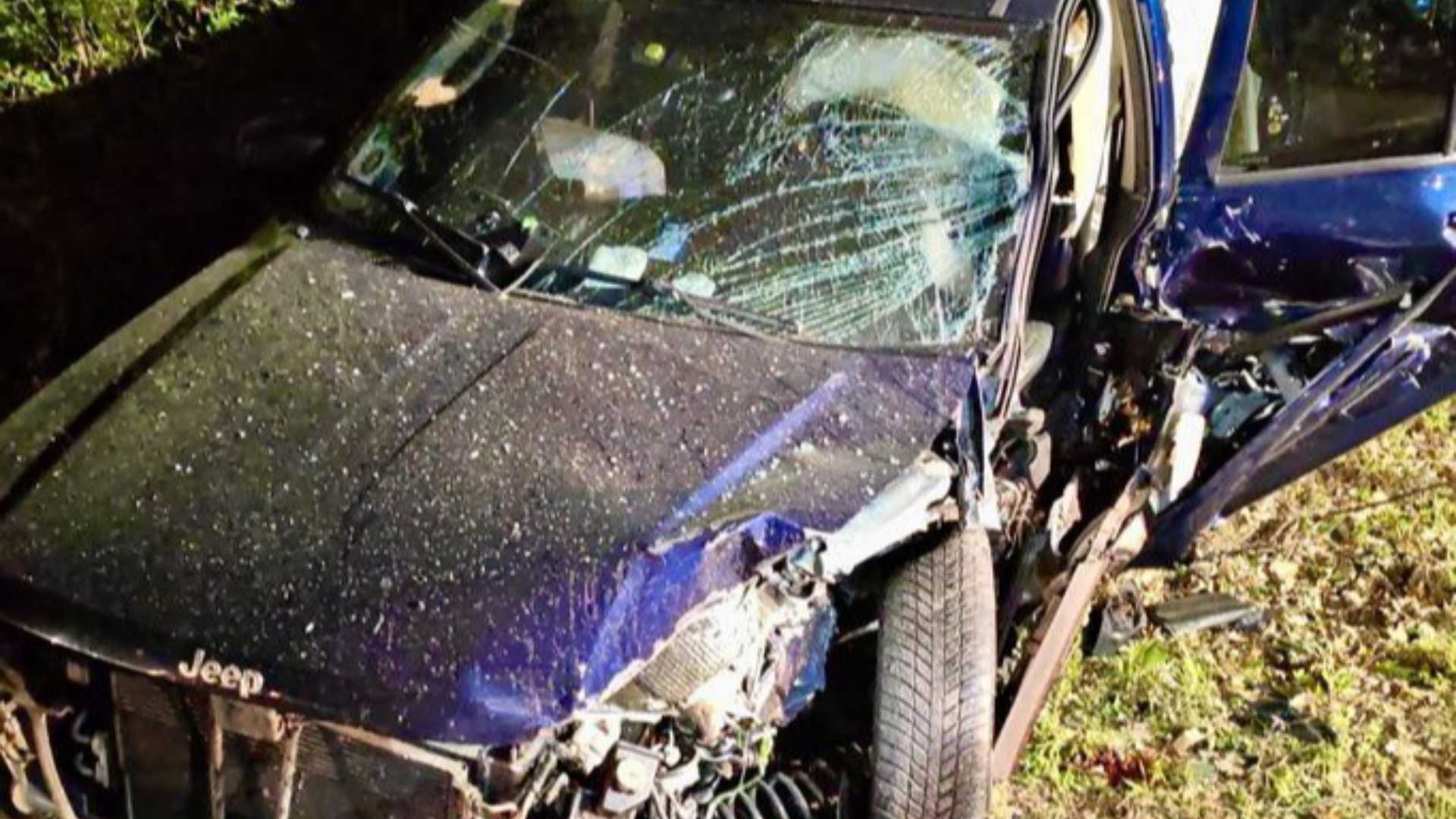 Una delle auto coinvolte nello schianto a Farini- © vigili del fuoco