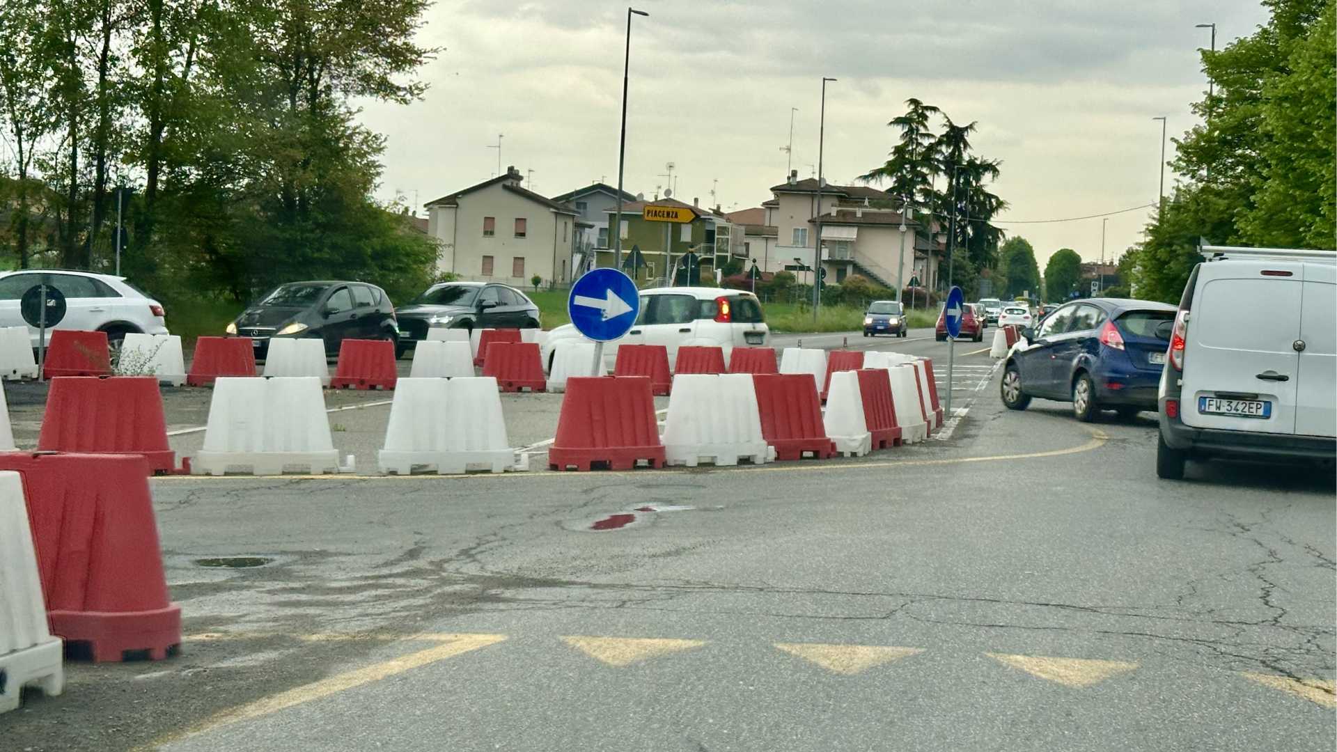 Le rotonde all’uscita Farnesiana della tangenziale - Foto Brusamonti