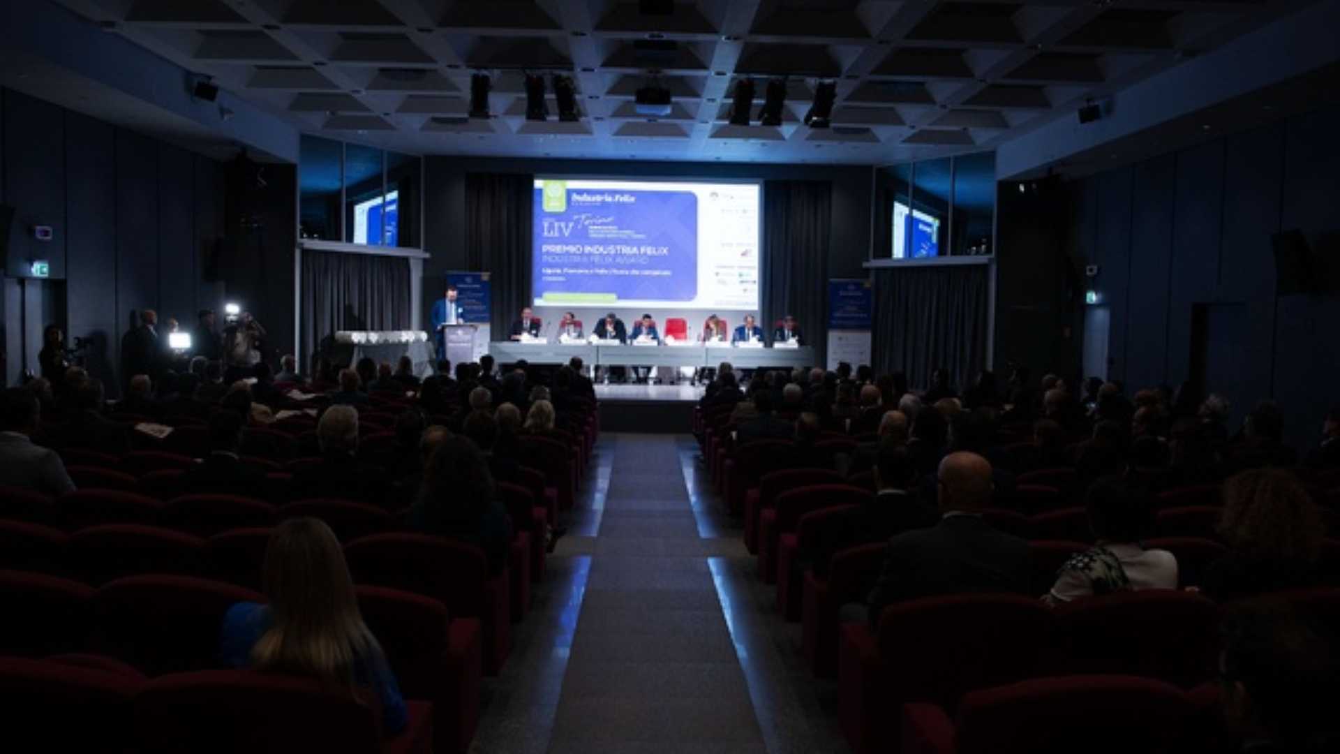 Industria Felix premia a Torino le 42 imprese più competitive del Nord