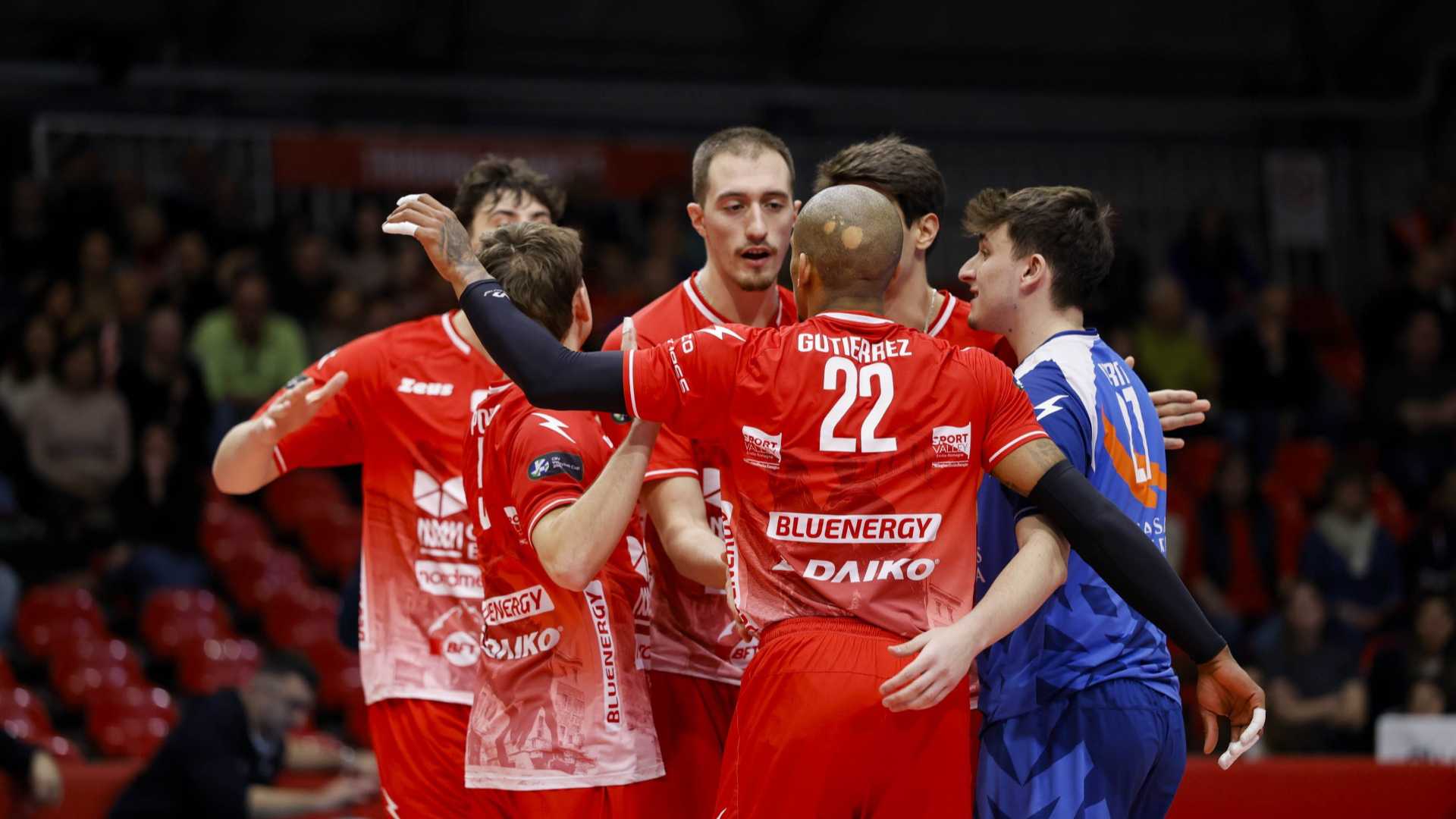 L'esultanza della Gas Sales sul campo del Luneburg Foto di Anton Hoefel